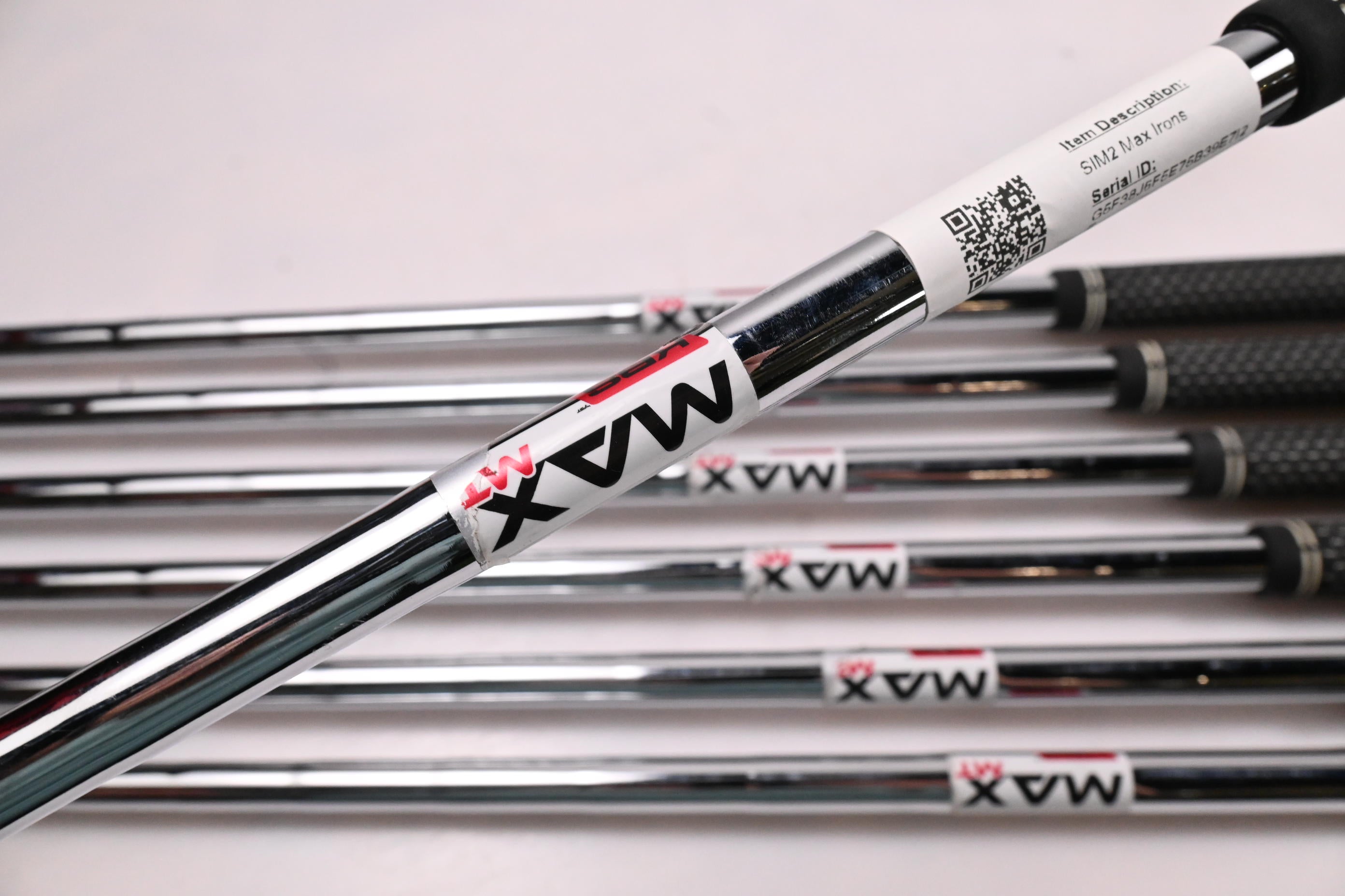 Taylormade SIM2 Max Irons / 5-PW+SW / Regular Flex KBS Max MT 85 Shafts