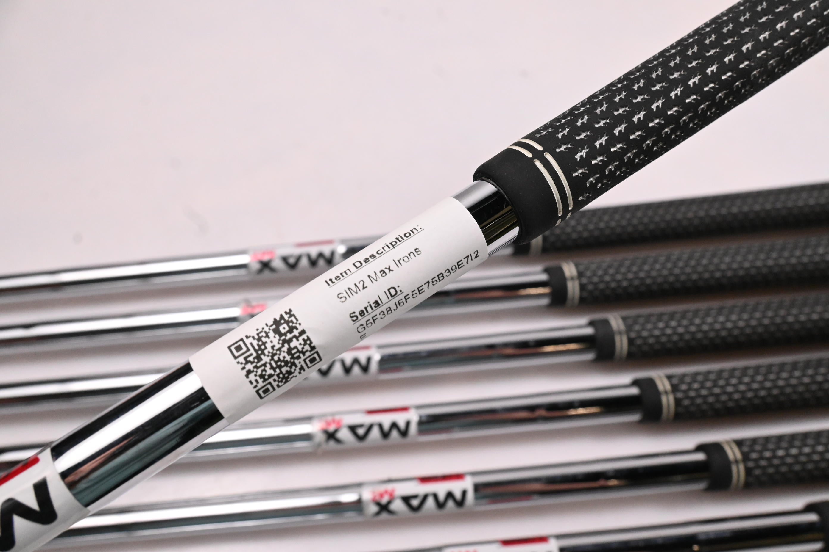 Taylormade SIM2 Max Irons / 5-PW+SW / Regular Flex KBS Max MT 85 Shafts