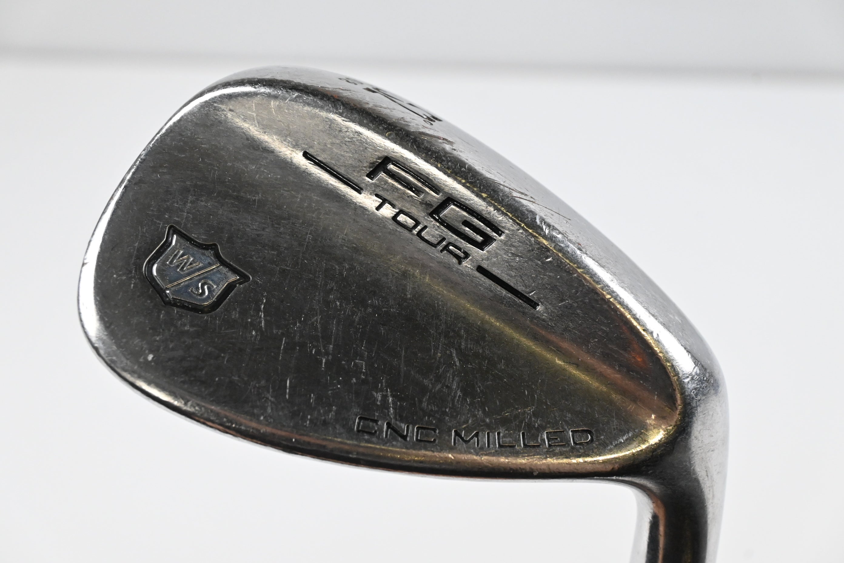 Wilson FG Tour Gap Wedge / 52 Degree / Wedge Flex Dynamic Gold Shaft