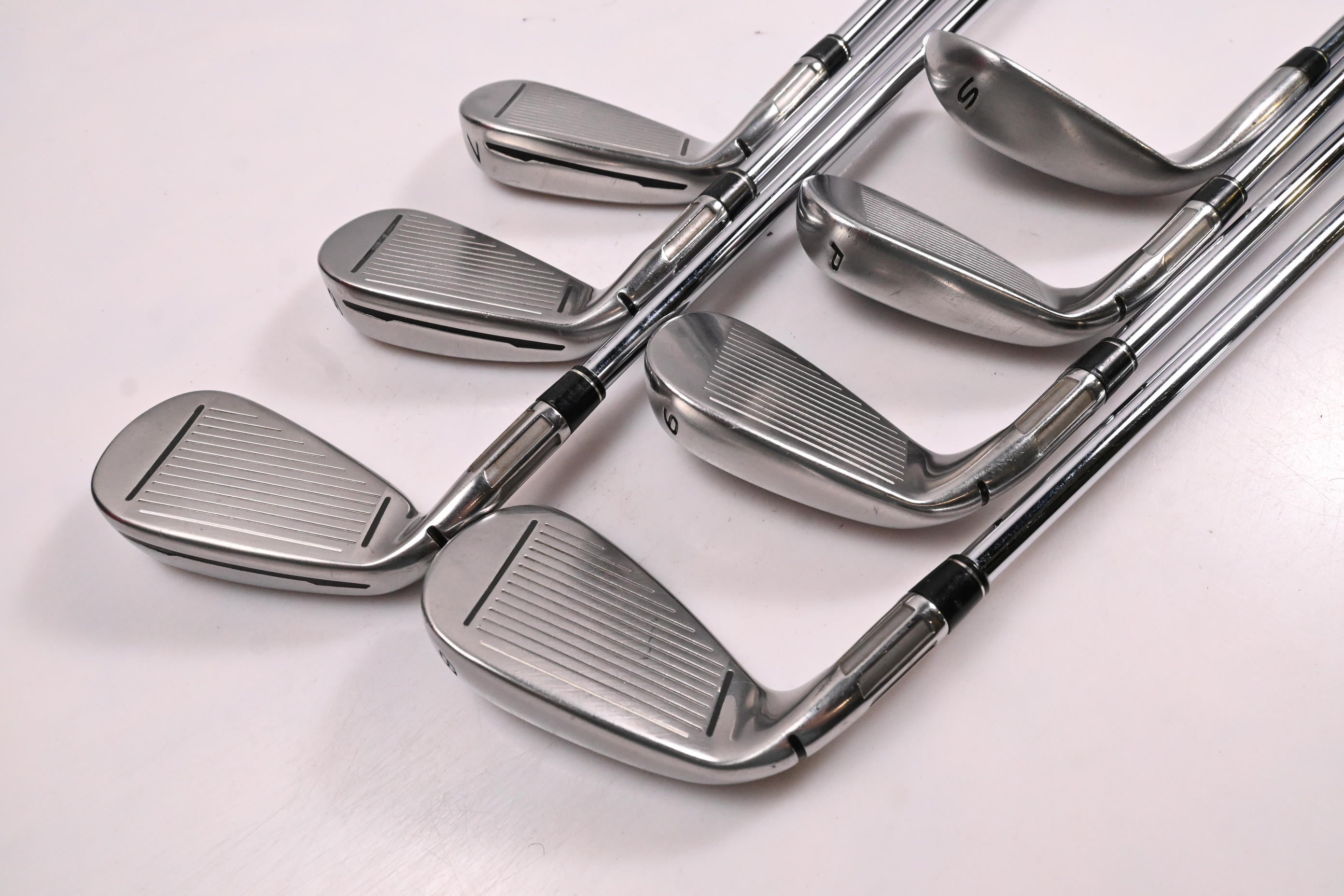 Taylormade M2 2017 Irons / 5-PW+SW / Regular Flex REAX Steel 88 Shafts
