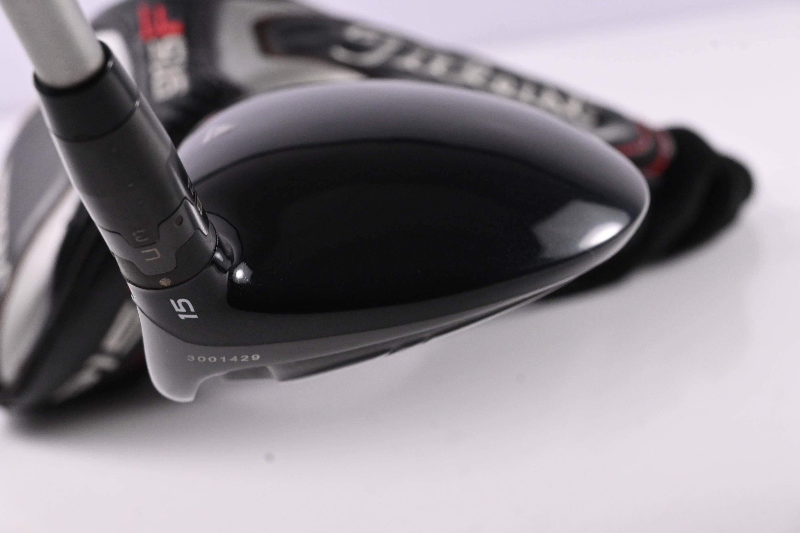 Titleist 915 F #3 Wood / 15 Degree / Stiff Flex Diamana Blue S+ 70 Shaft