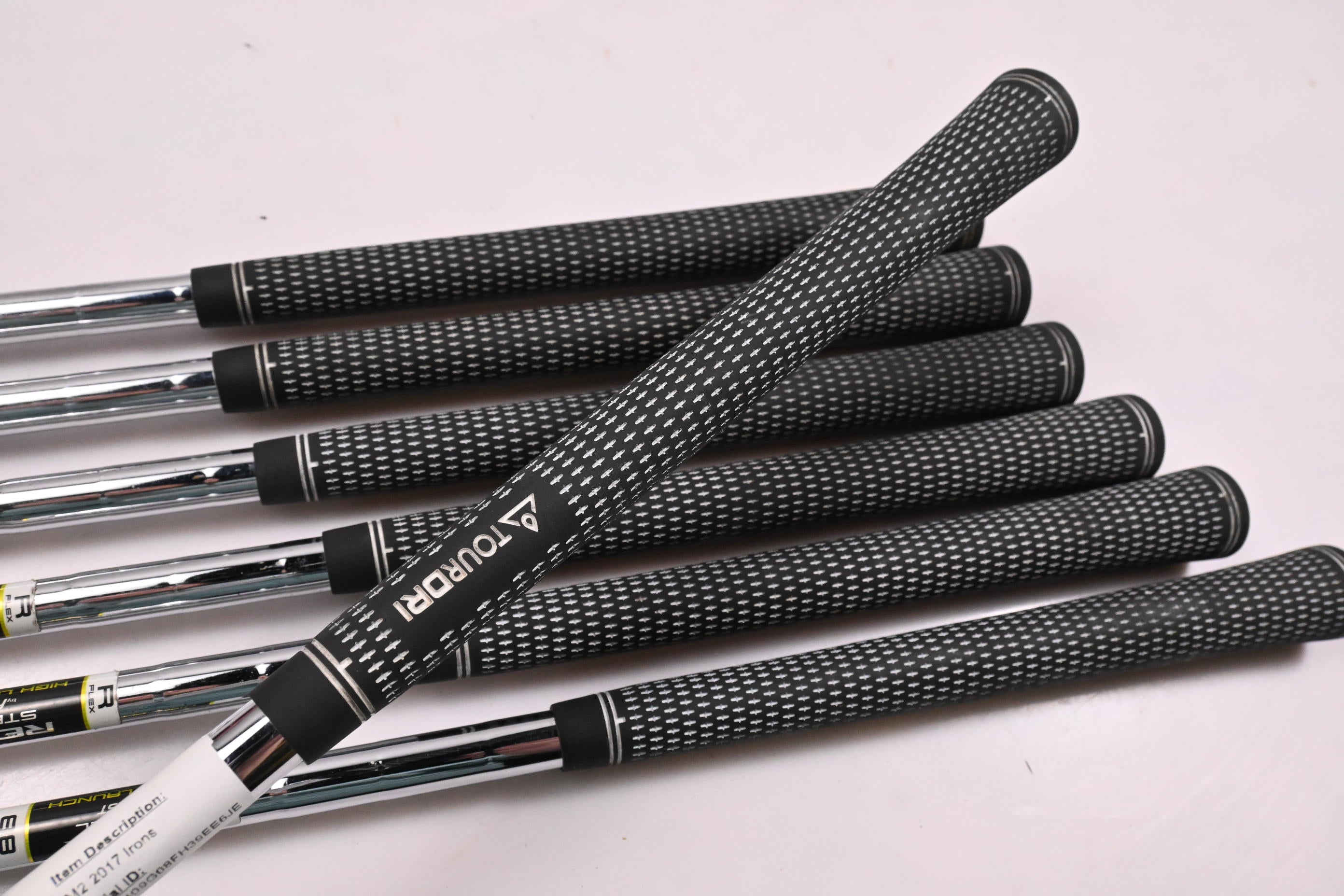 Taylormade M2 2017 Irons / 5-PW+SW / Regular Flex REAX Steel 88 Shafts