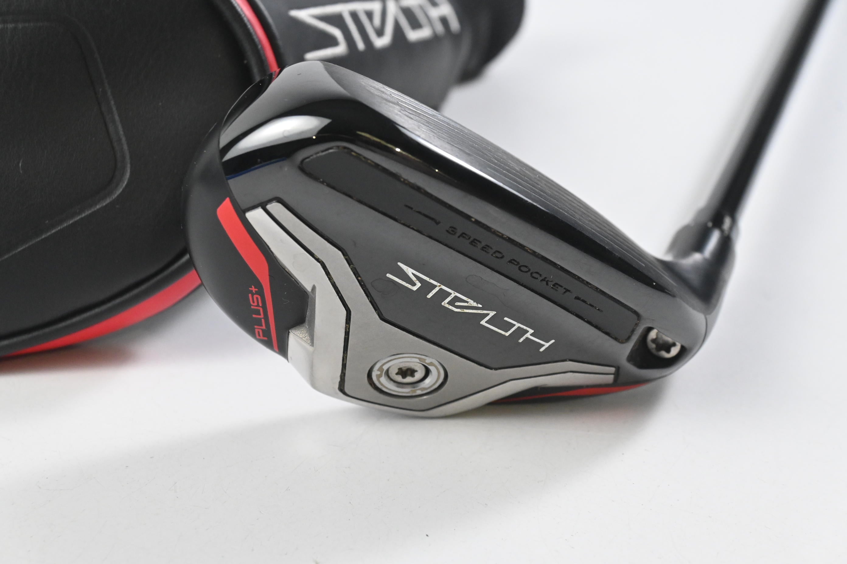Taylormade Stealth Plus #4 Hybrid / 22 Degree / Regular Flex Hzrdus Smoke RDX 70