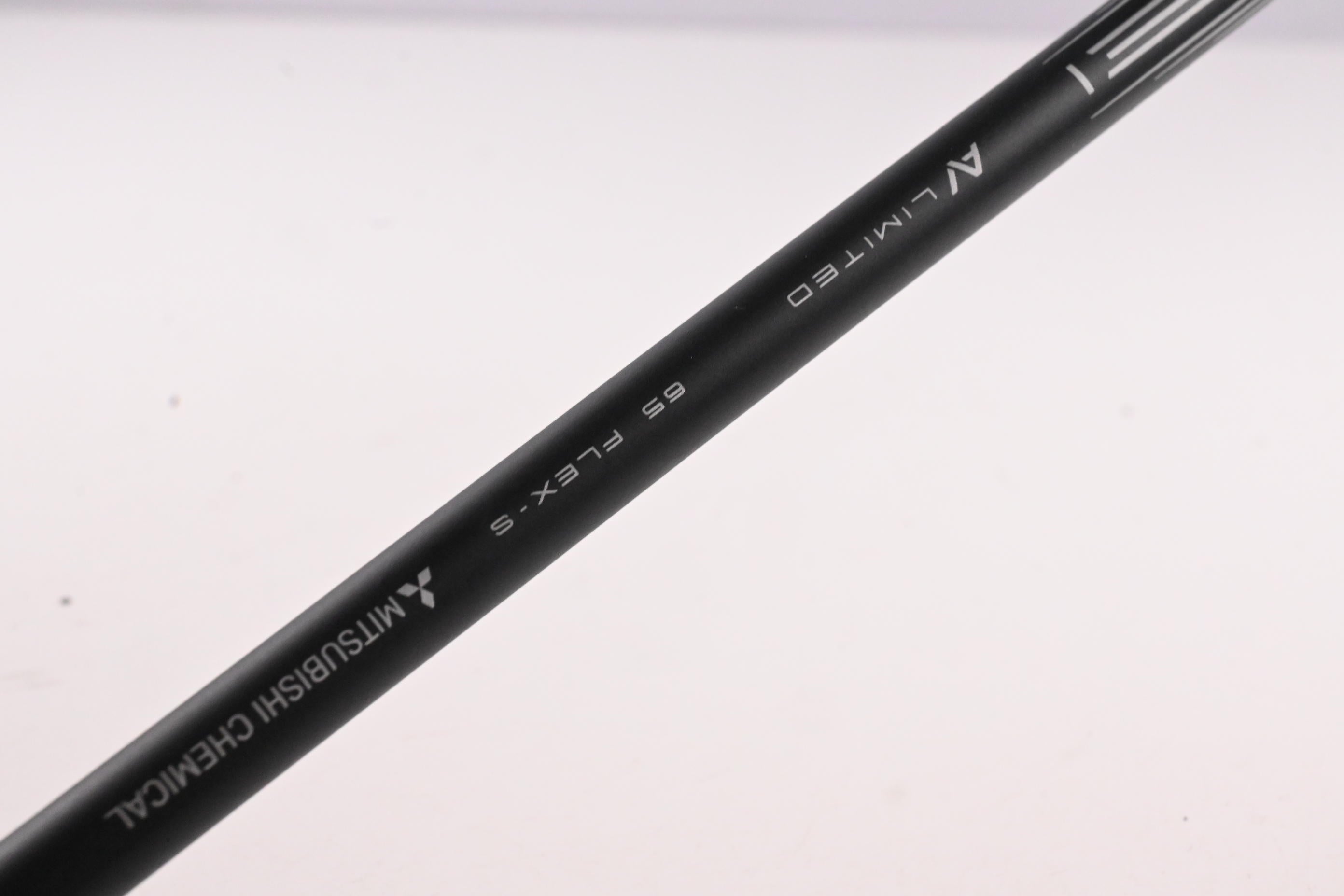 Taylormade SIM Driver / 10.5 Degree / Stiff Flex Tensei AV Limited Black 65 Shaft