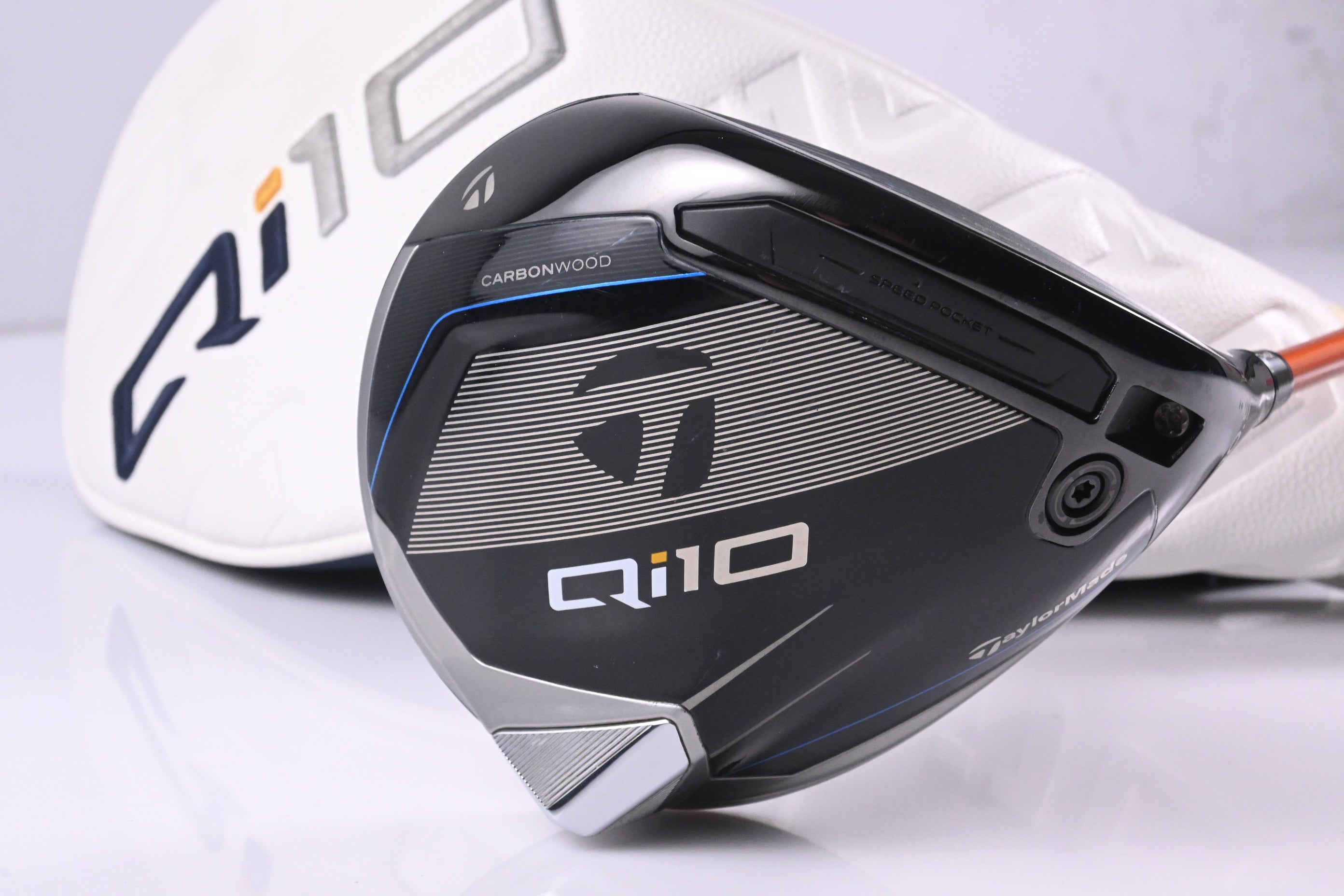 Taylormade Qi10 Driver / 10.5 Degree / X-Flex Tour AD DI-6 Shaft