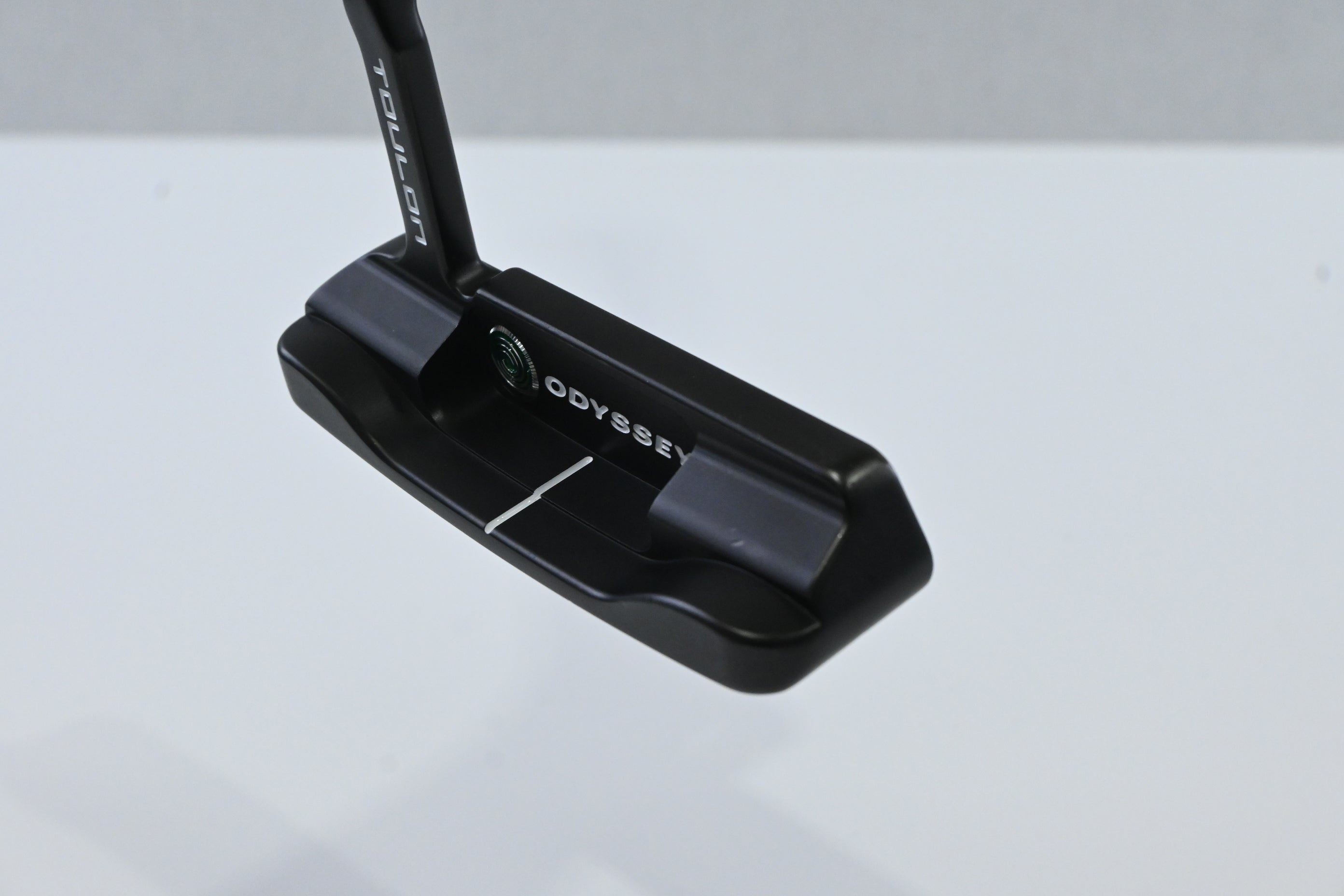 Odyssey Toulon Madison 2022 Putter / 33 Inch
