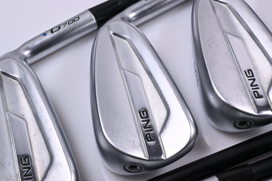 Ping G700 Irons / 4-PW+GW+SW / Blue Dot / Regular Flex Ping Alta CB AWT Shafts