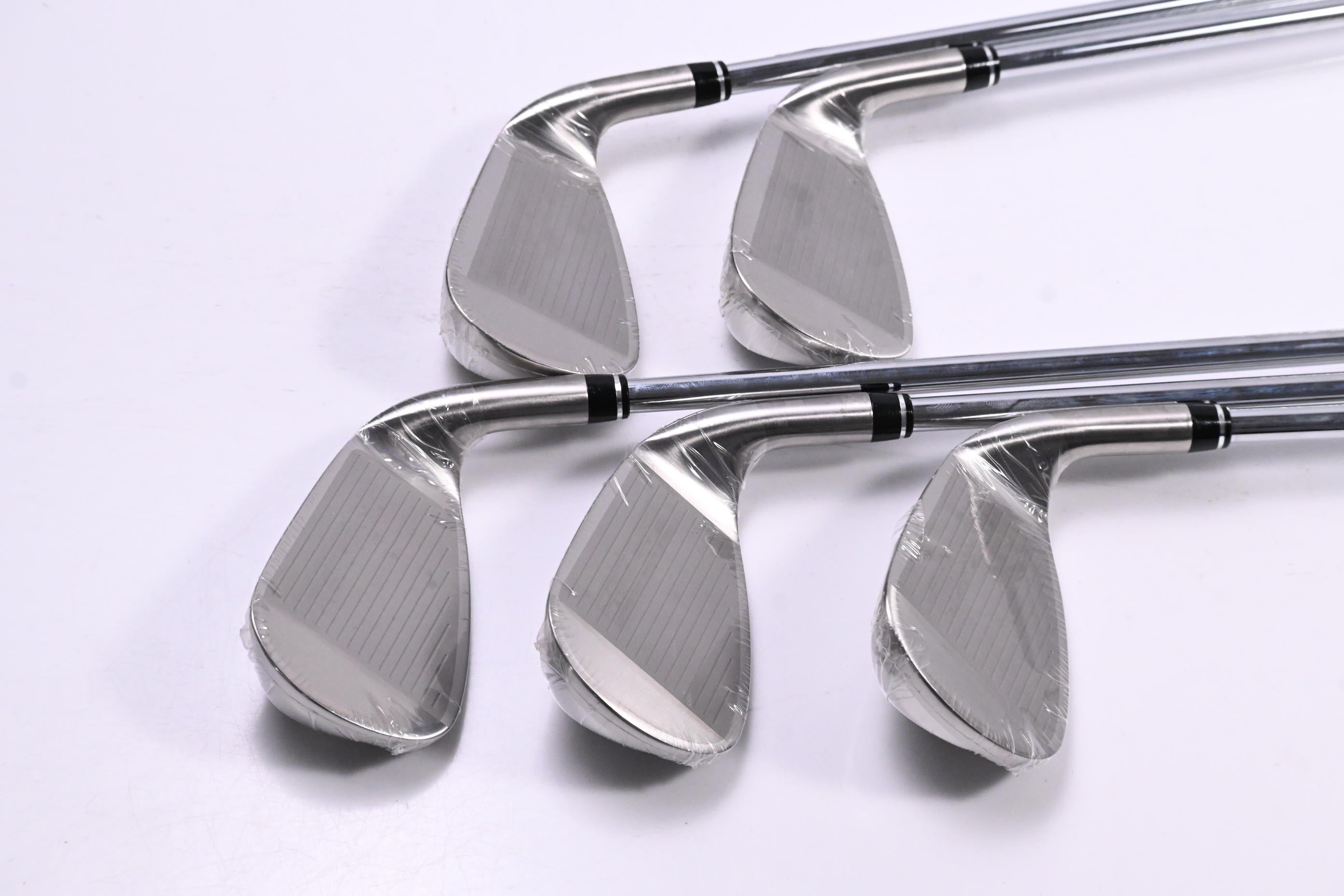 Left Hand XXIO 12 Irons / 6-PW / Regular Flex N.S.Pro 850GH Shafts