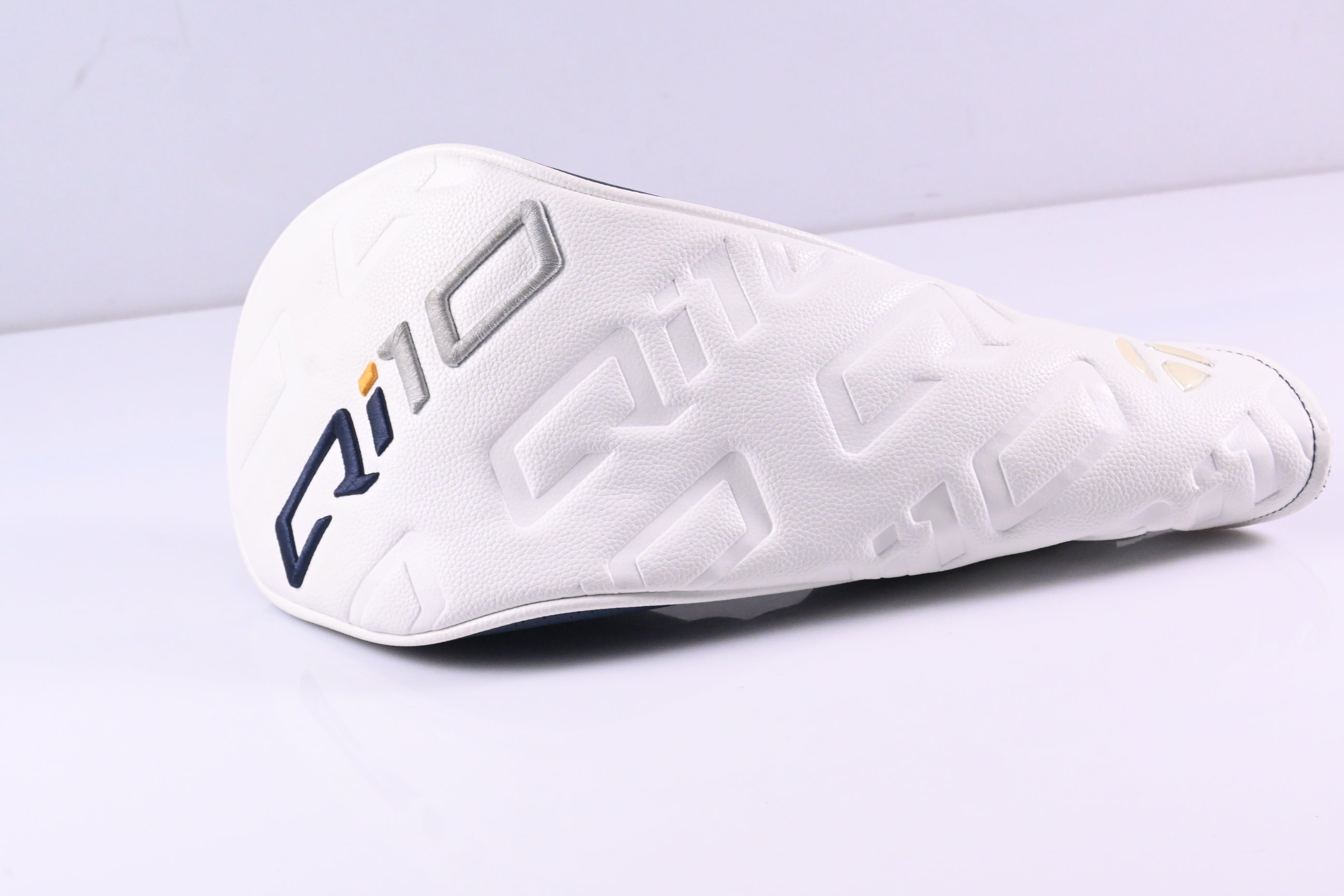 Taylormade Qi10 Driver / 10.5 Degree / X-Flex Tour AD DI-6 Shaft