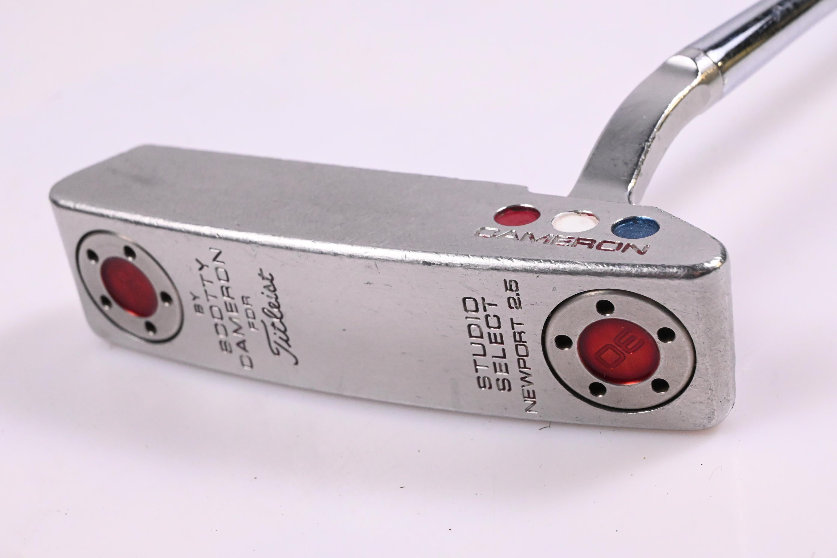 Scotty Cameron Studio Select Newport 2.5 Putter / 33 Inch