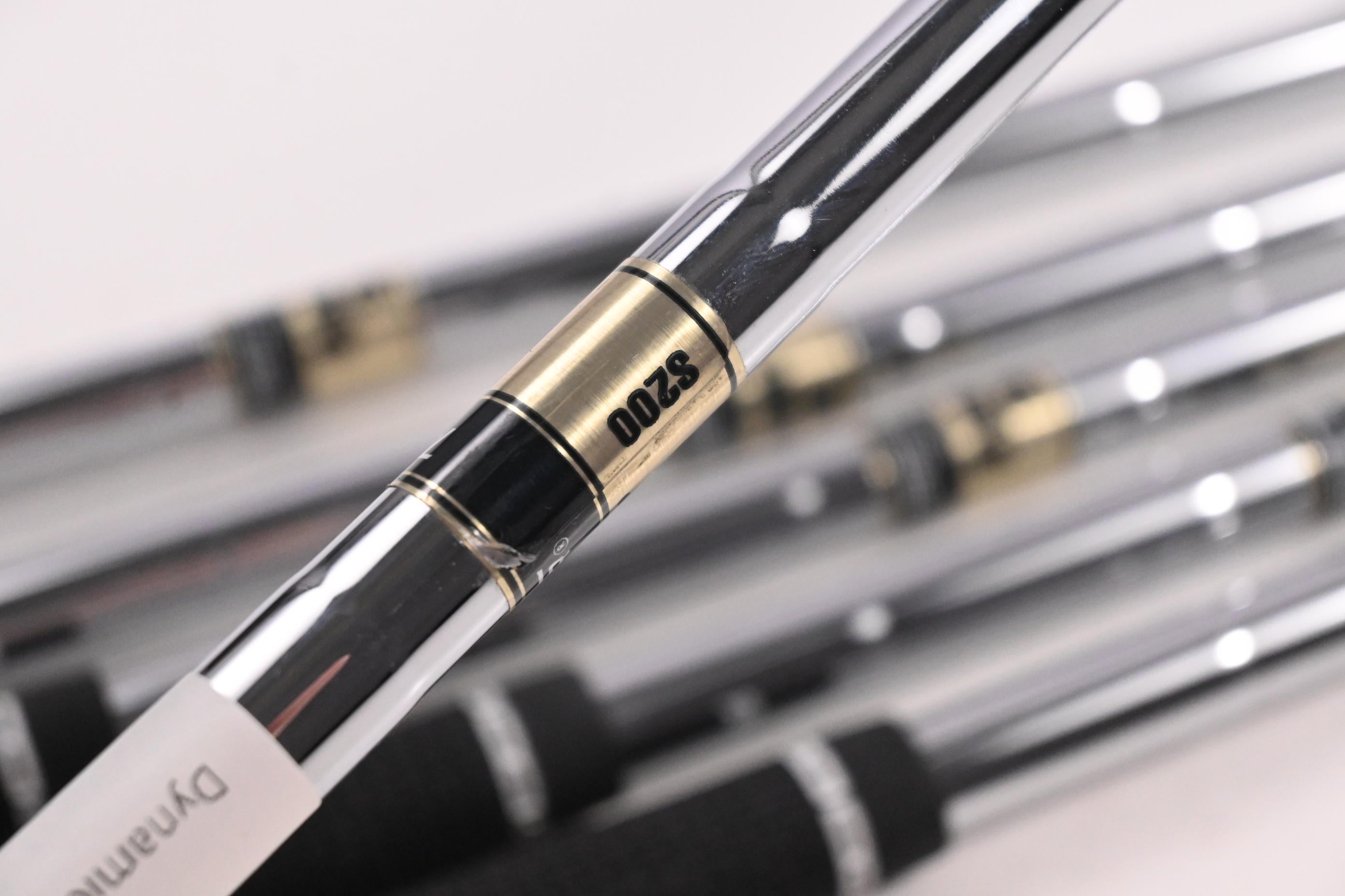 Dynamic Gold S200 Iron Shafts / Stiff Flex / Set of 6 / .355" Taper Tip