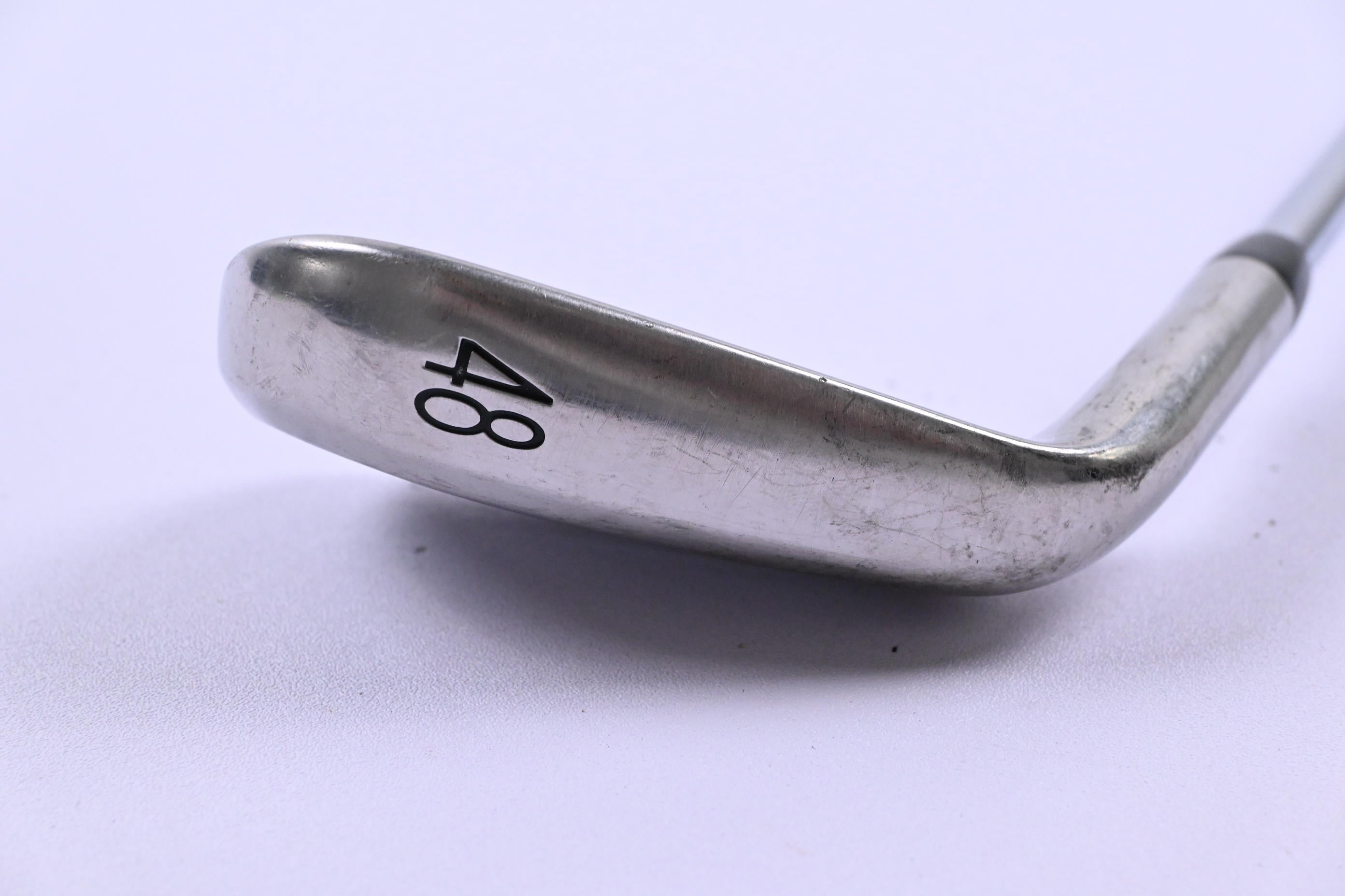 Titleist T300 2019 Gap Wedge / 48 Degree / Regular Flex True Temper AMT R300 Red