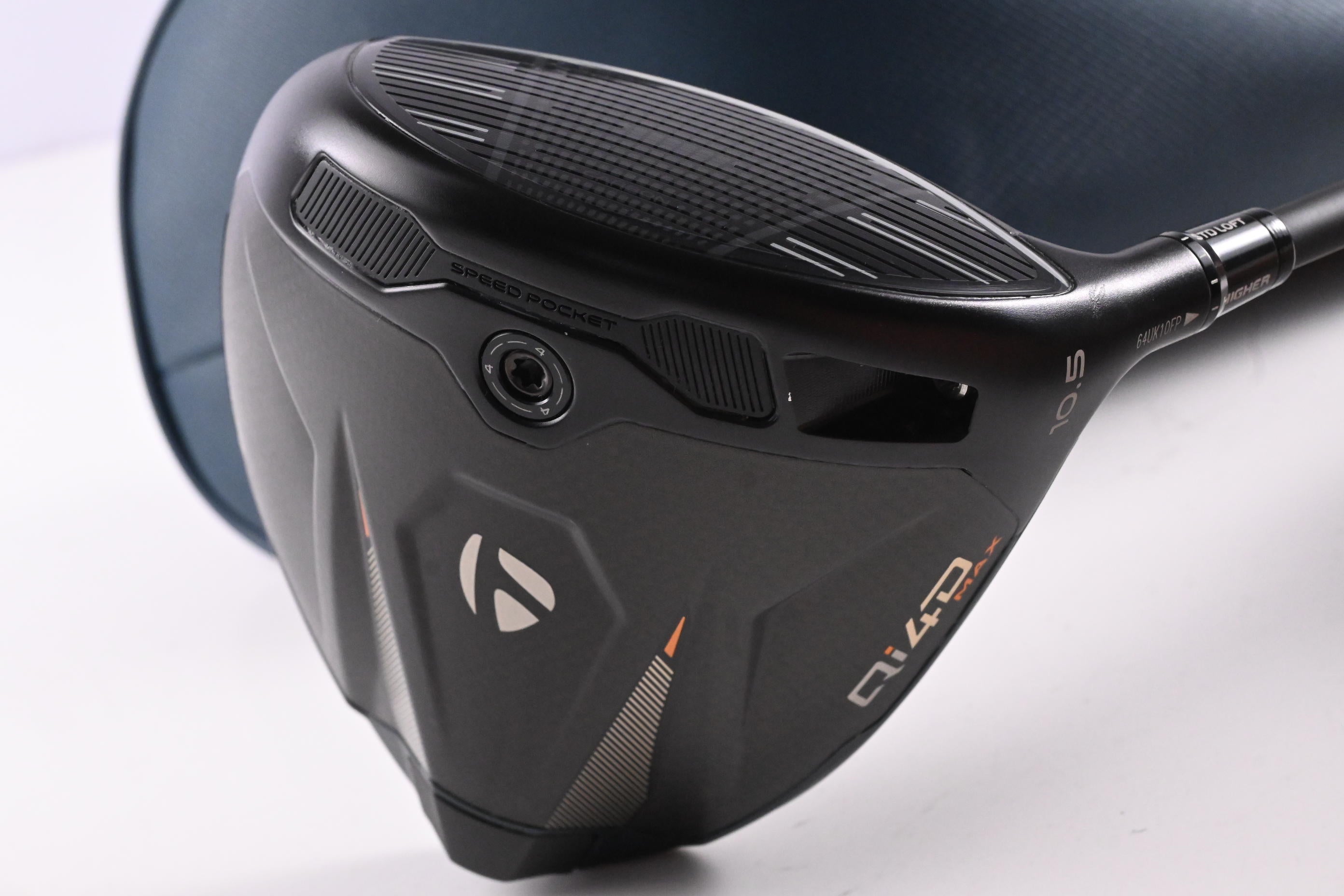 Taylormade Qi4D Max Driver / 10.5 Degree / Regular Flex Reax Blue 50 Shaft