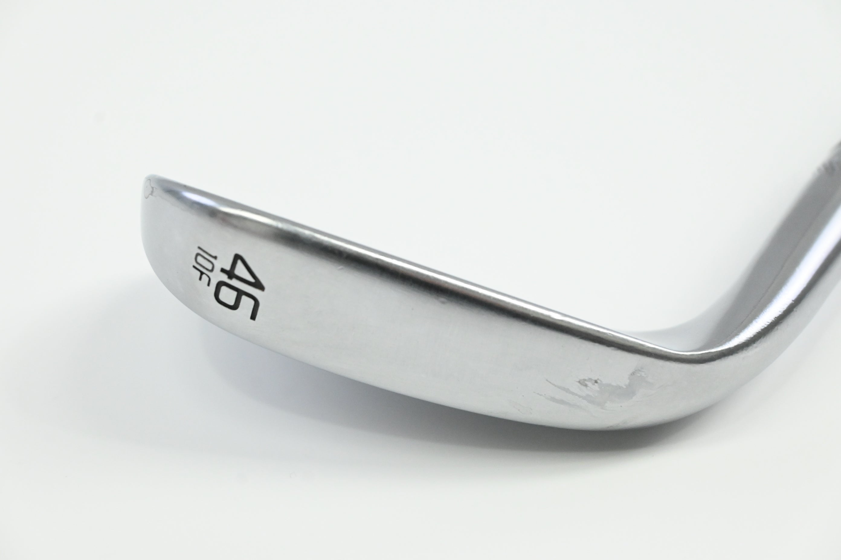 Titleist Vokey SM10 Pitching Wedge / 46 Degree / Stiff Flex Dynamic Gold 120