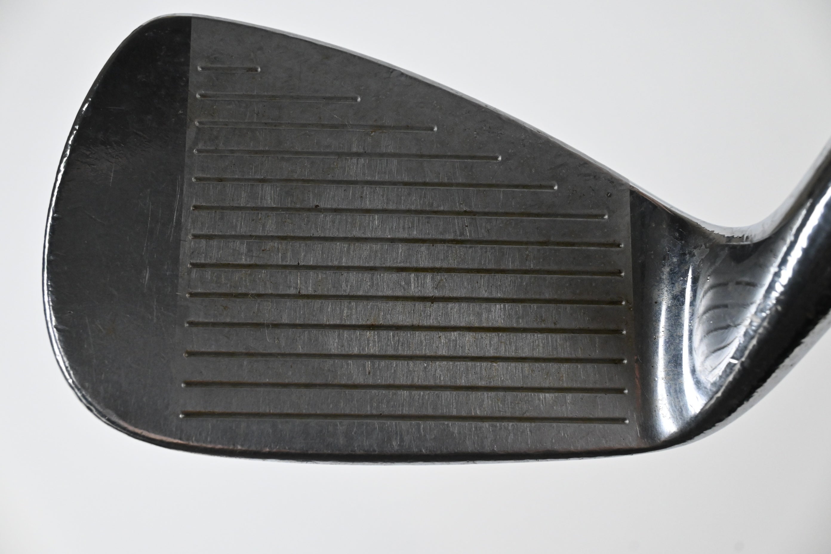 Titleist 695CB #9 Iron / X-Flex Dynamic Gold SL X100 Shaft