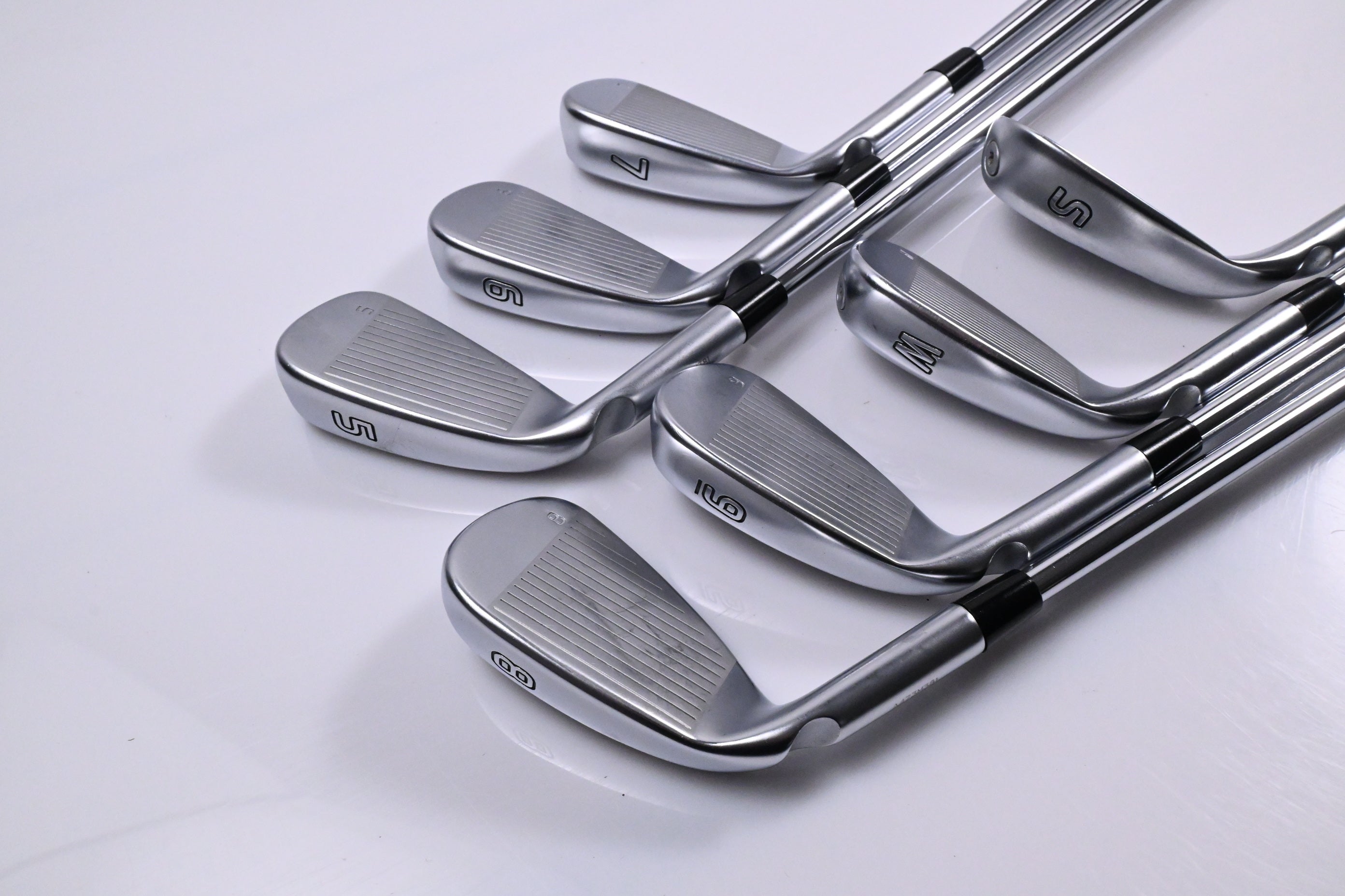 Ping G425 Irons / 5-PW+SW / Black Dot / Regular Flex Ping AWT 2.0 Shafts