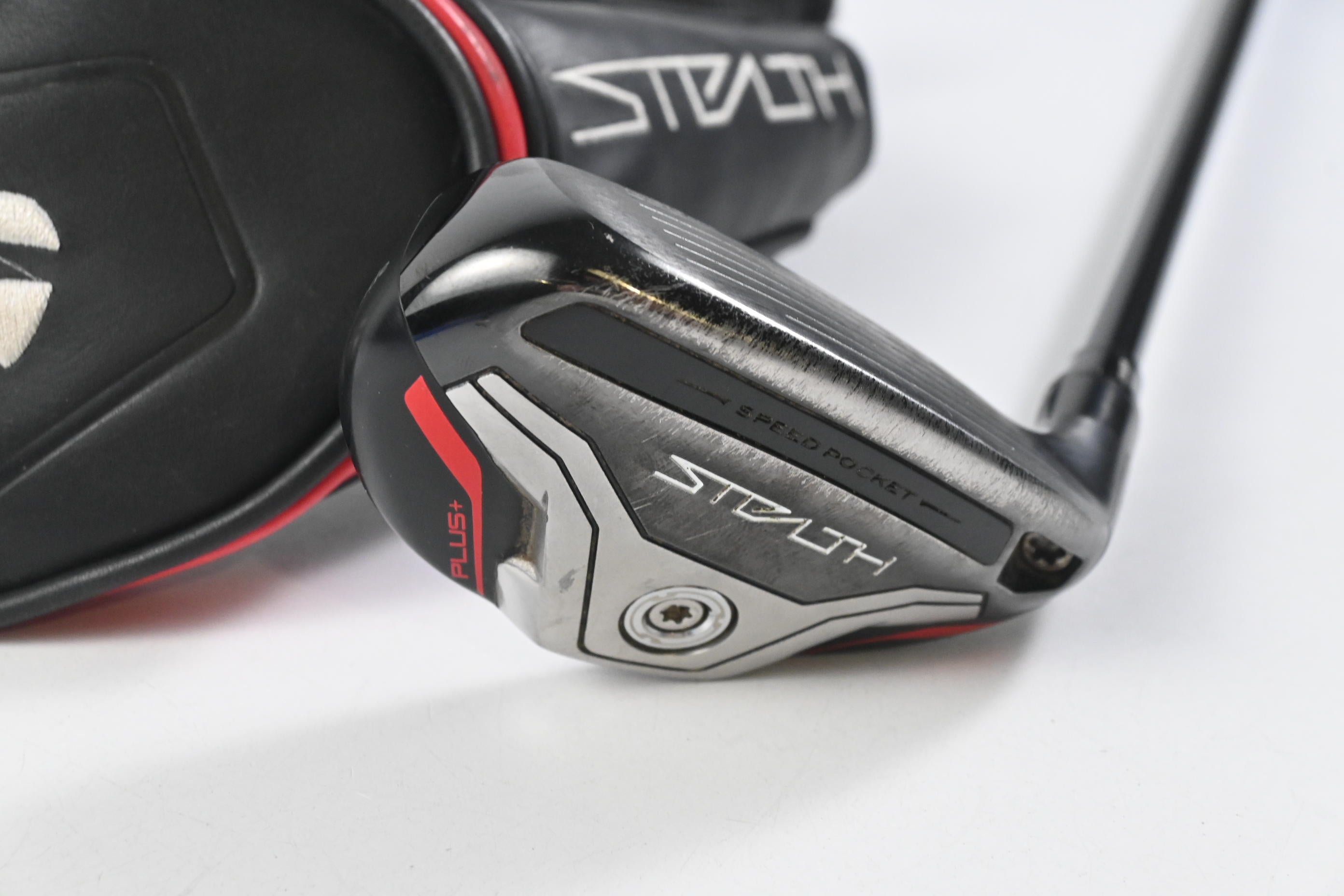Taylormade Stealth Plus #3 Hybrid / 19.5 Degree / Stiff Flex Hzrdus Smoke RDX 80