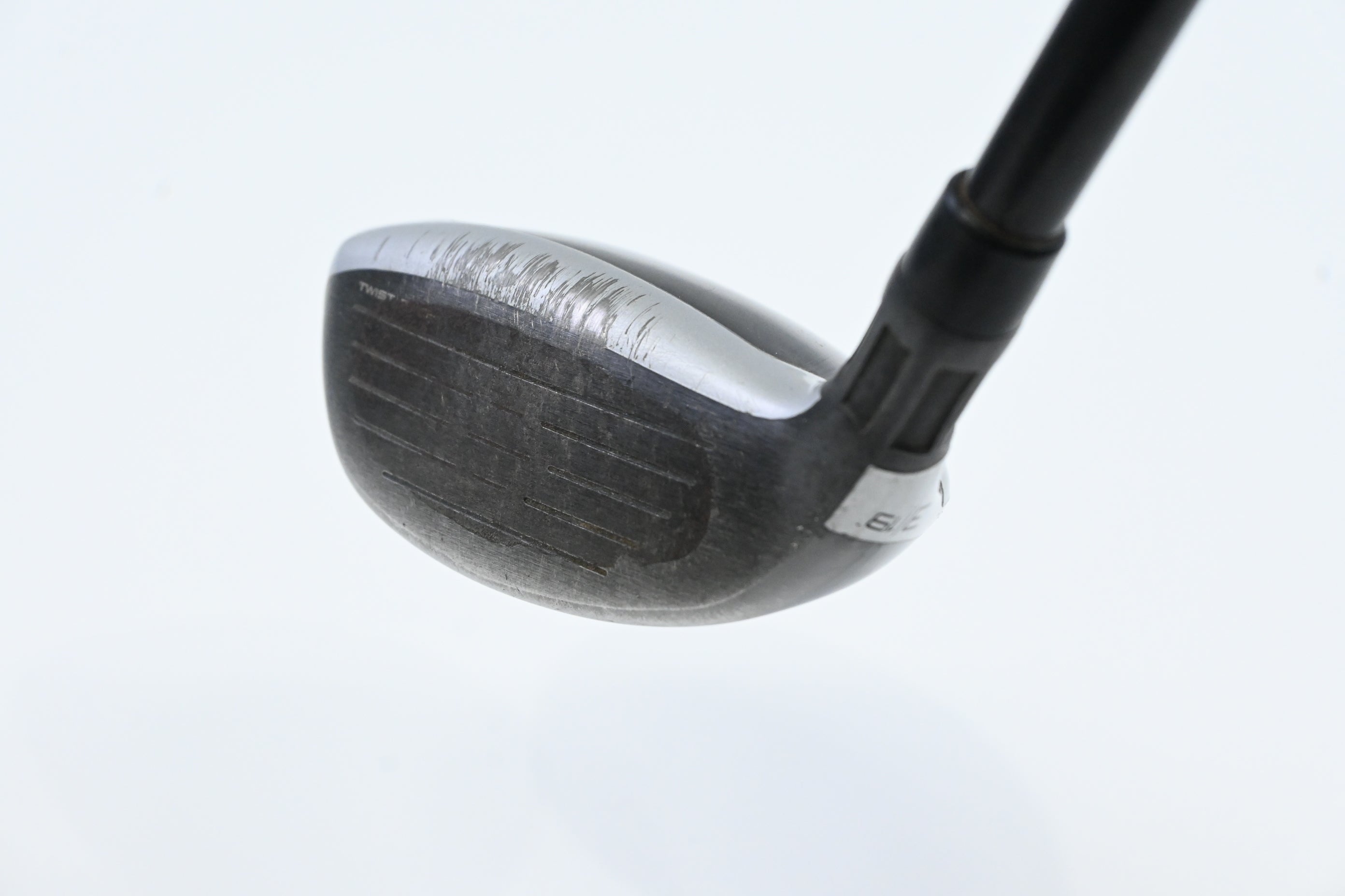 Taylormade M6 #3 Hybrid / 19 Degree / Regular Flex Fujikura Atmos Orange 6 Shaft