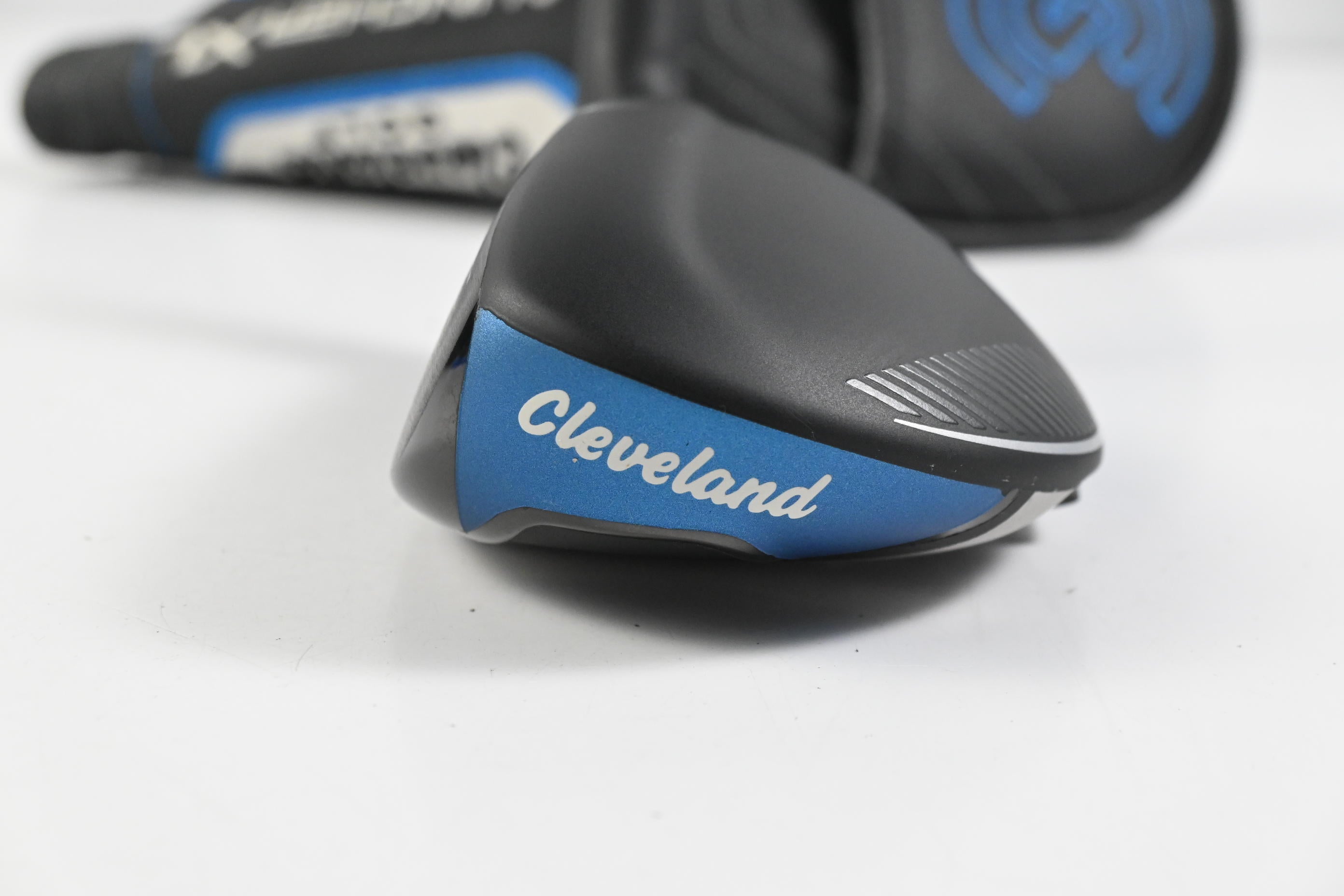 Left Hand Cleveland Launcher XL Halo #4 Hybrid / 21 Degree / Regular Flex Cypher