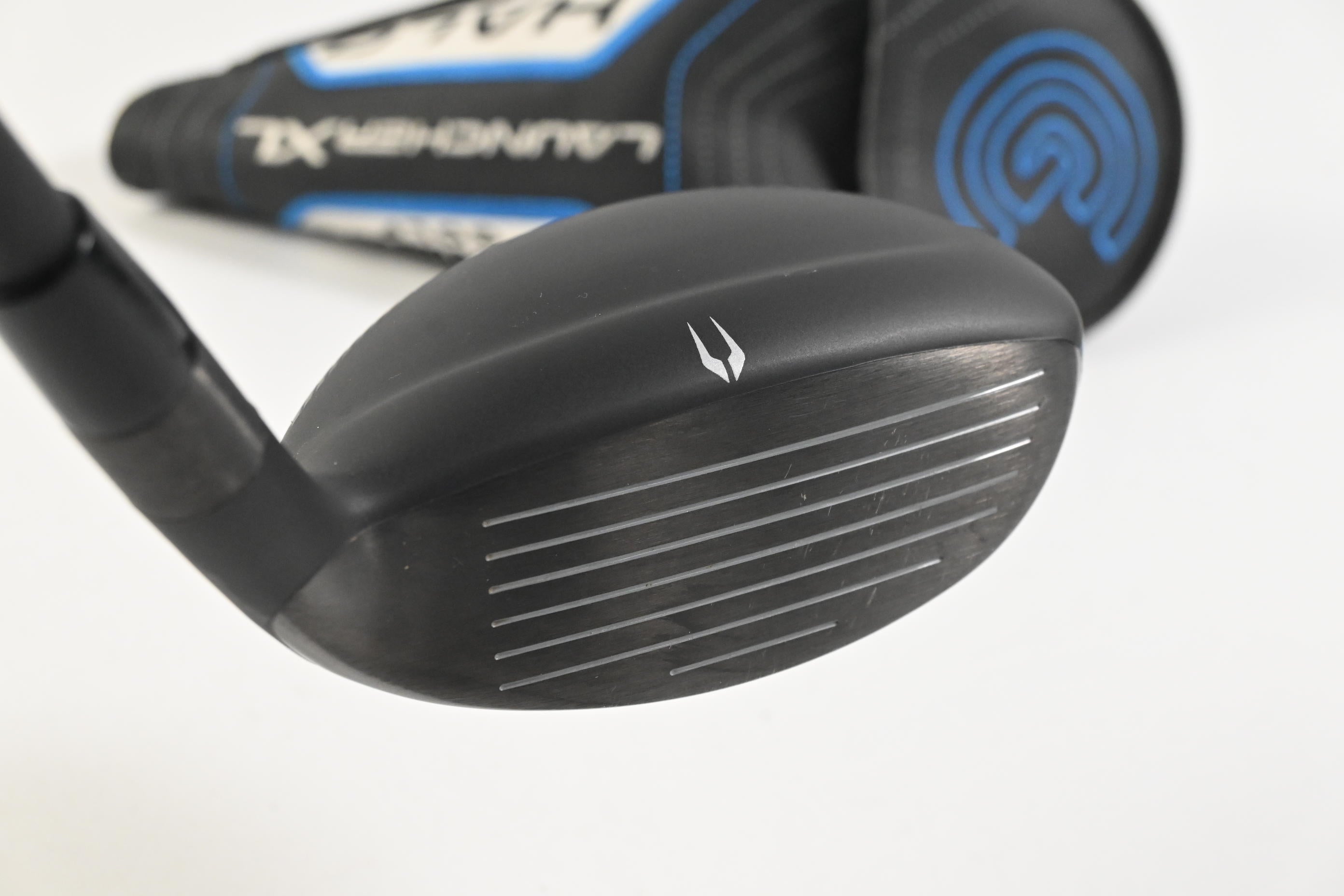 Left Hand Cleveland Launcher XL Halo #4 Hybrid / 21 Degree / Regular Flex Cypher