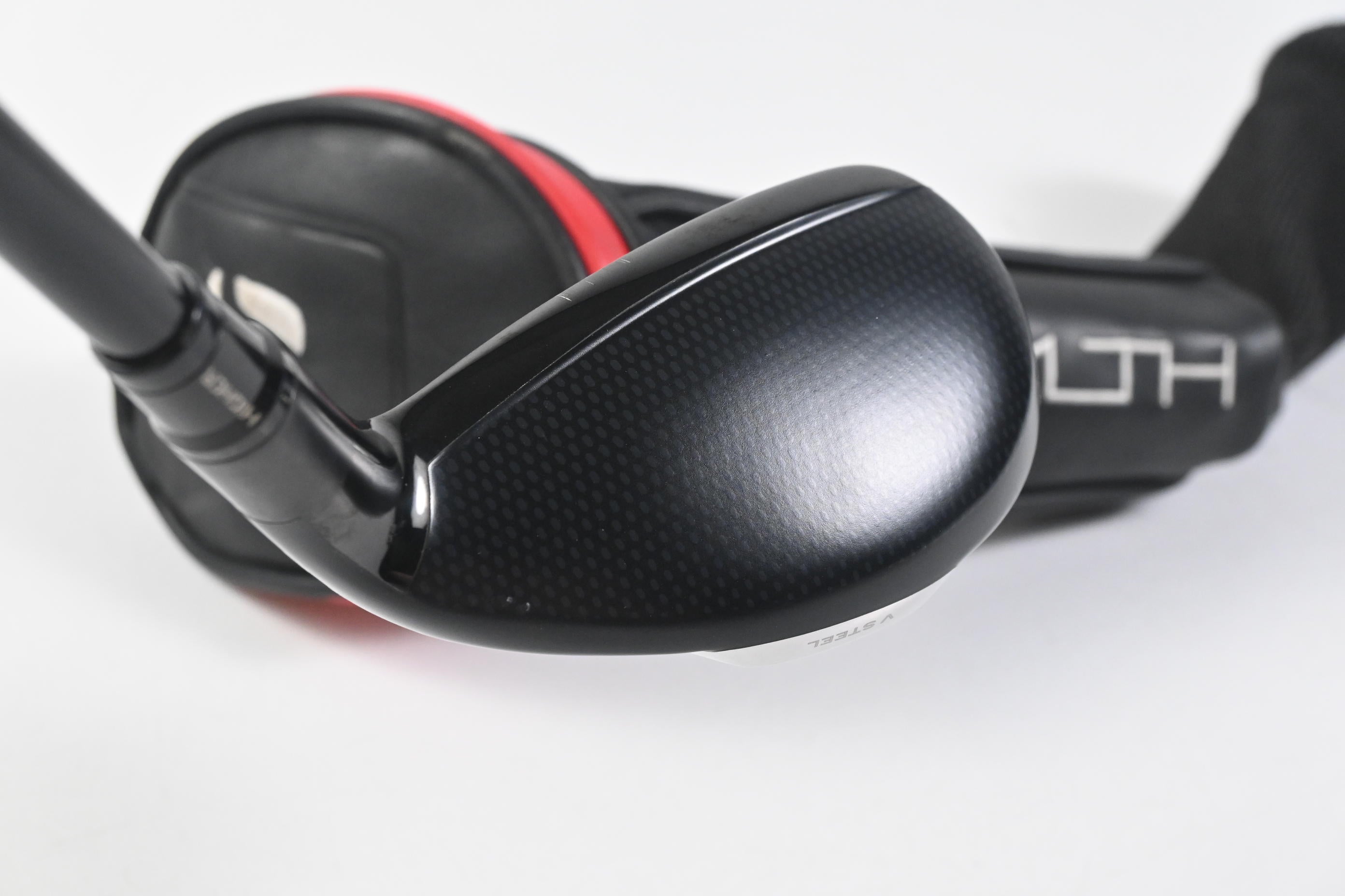 Taylormade Stealth Plus #3 Hybrid / 19.5 Degree / Stiff Flex Hzrdus Smoke RDX 80