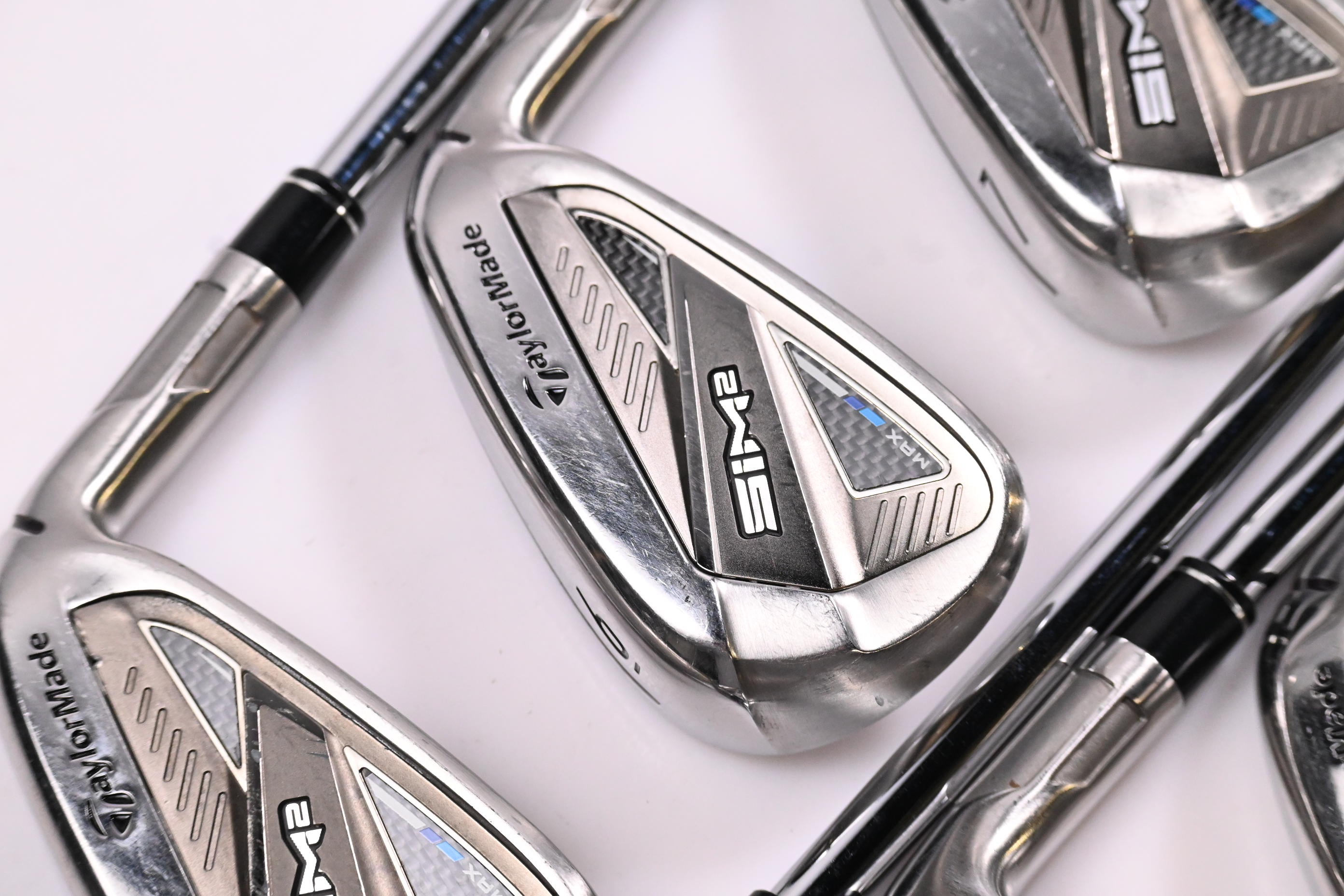Taylormade SIM2 Max Irons / 5-PW+SW / Regular Flex KBS MAX MT 85 Shafts