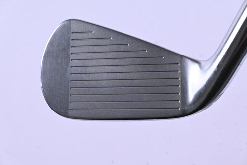 Titleist U500 #4 Hybrid / 23 Degree / Stiff Flex AMT Black Shaft