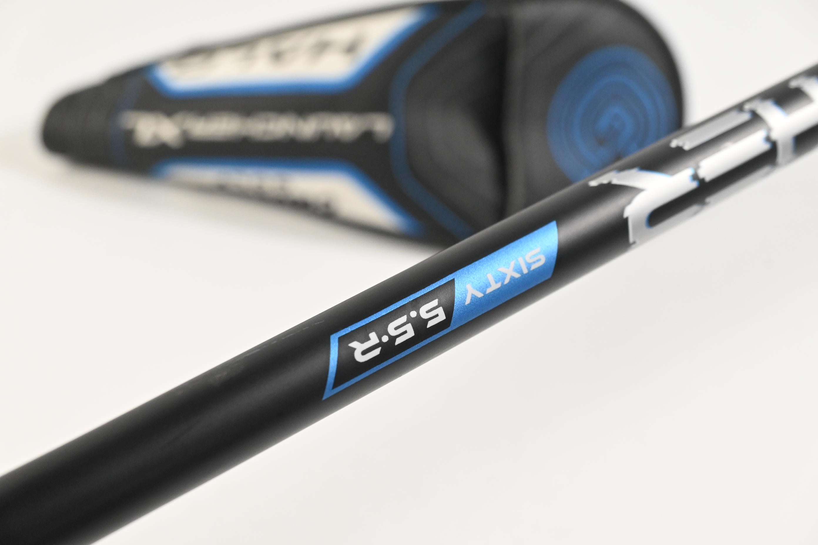 Left Hand Cleveland Launcher XL Halo #4 Hybrid / 21 Degree / Regular Flex Cypher