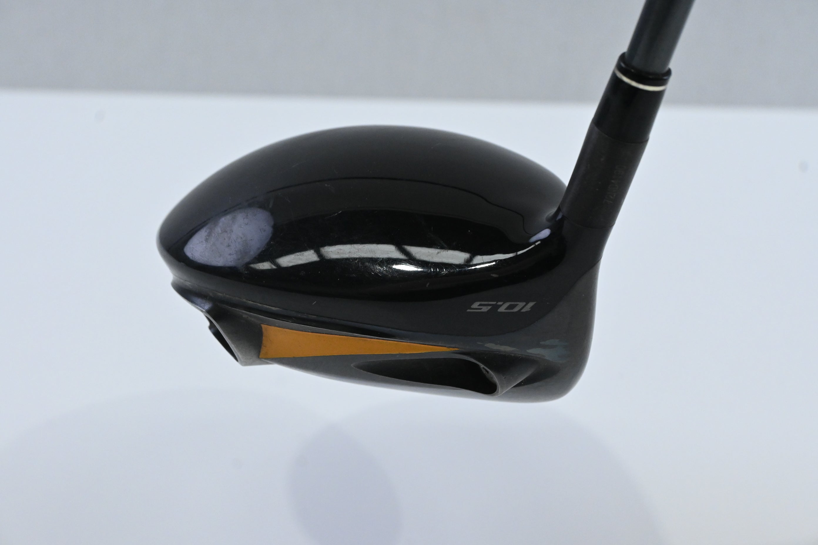 Left Hand Taylormade R7 Superquad Driver / 10.5 Degree / Regular Flex Fujikura