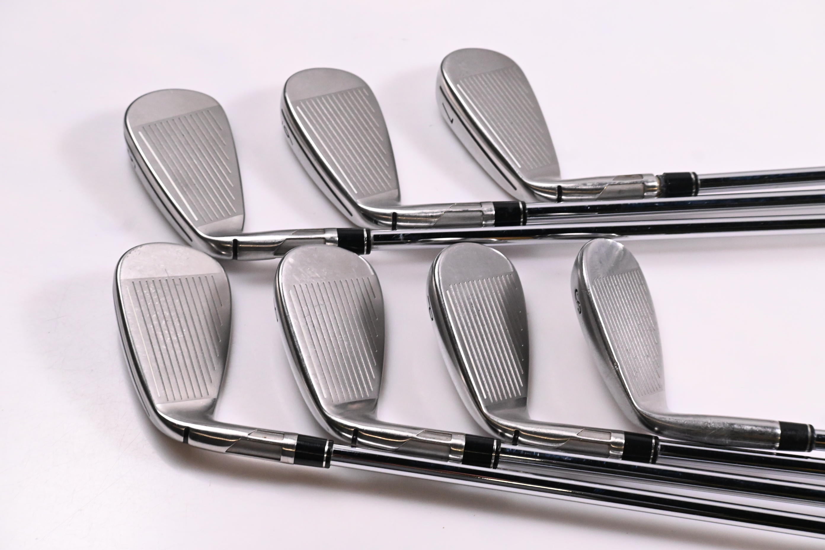 Taylormade SIM2 Max Irons / 5-PW+SW / Regular Flex KBS MAX MT 85 Shafts