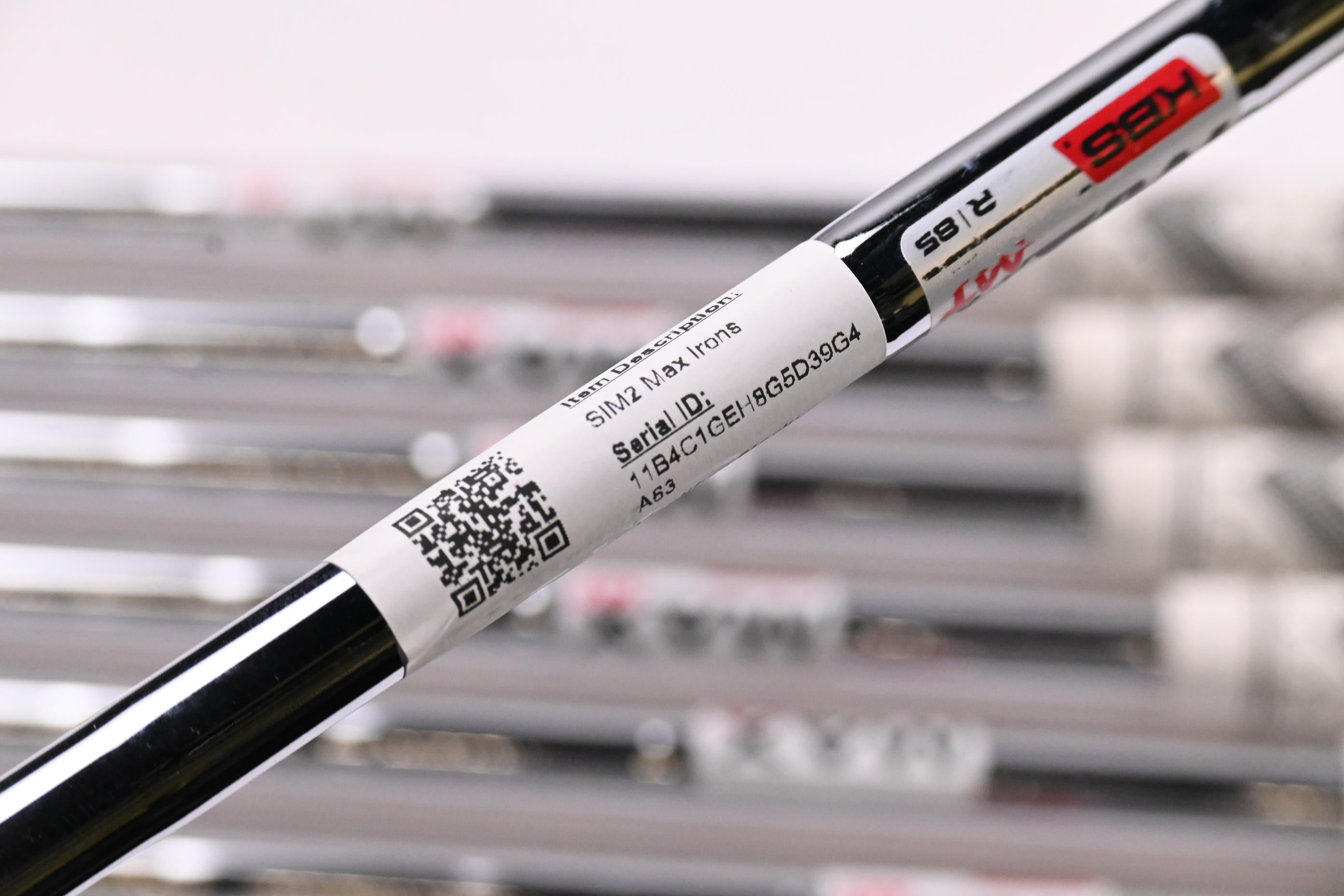 Taylormade SIM2 Max Irons / 5-PW+SW / Regular Flex KBS MAX MT 85 Shafts