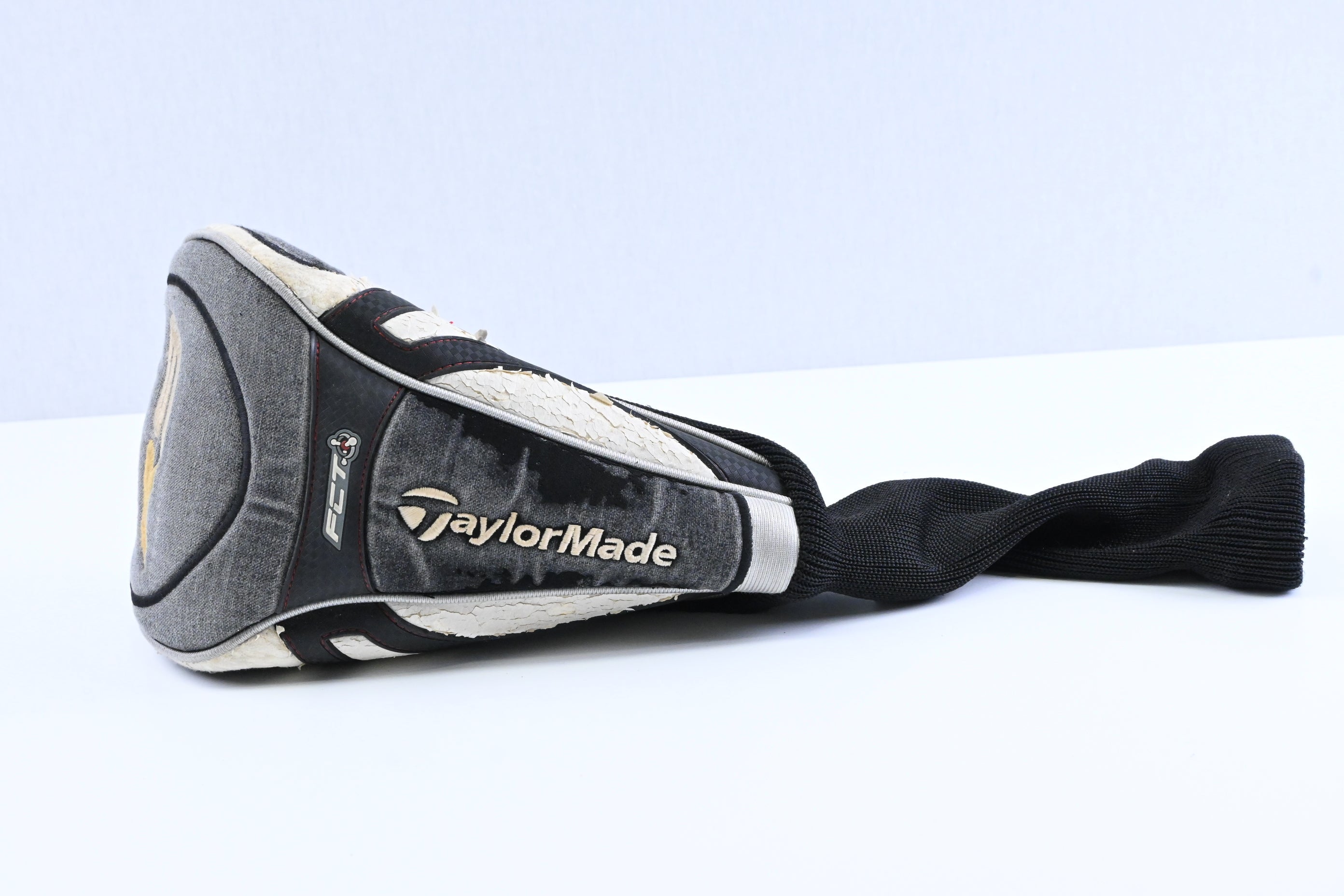 Taylormade R9 Driver / 9.5 Degree / X-Flex Project X Shaft