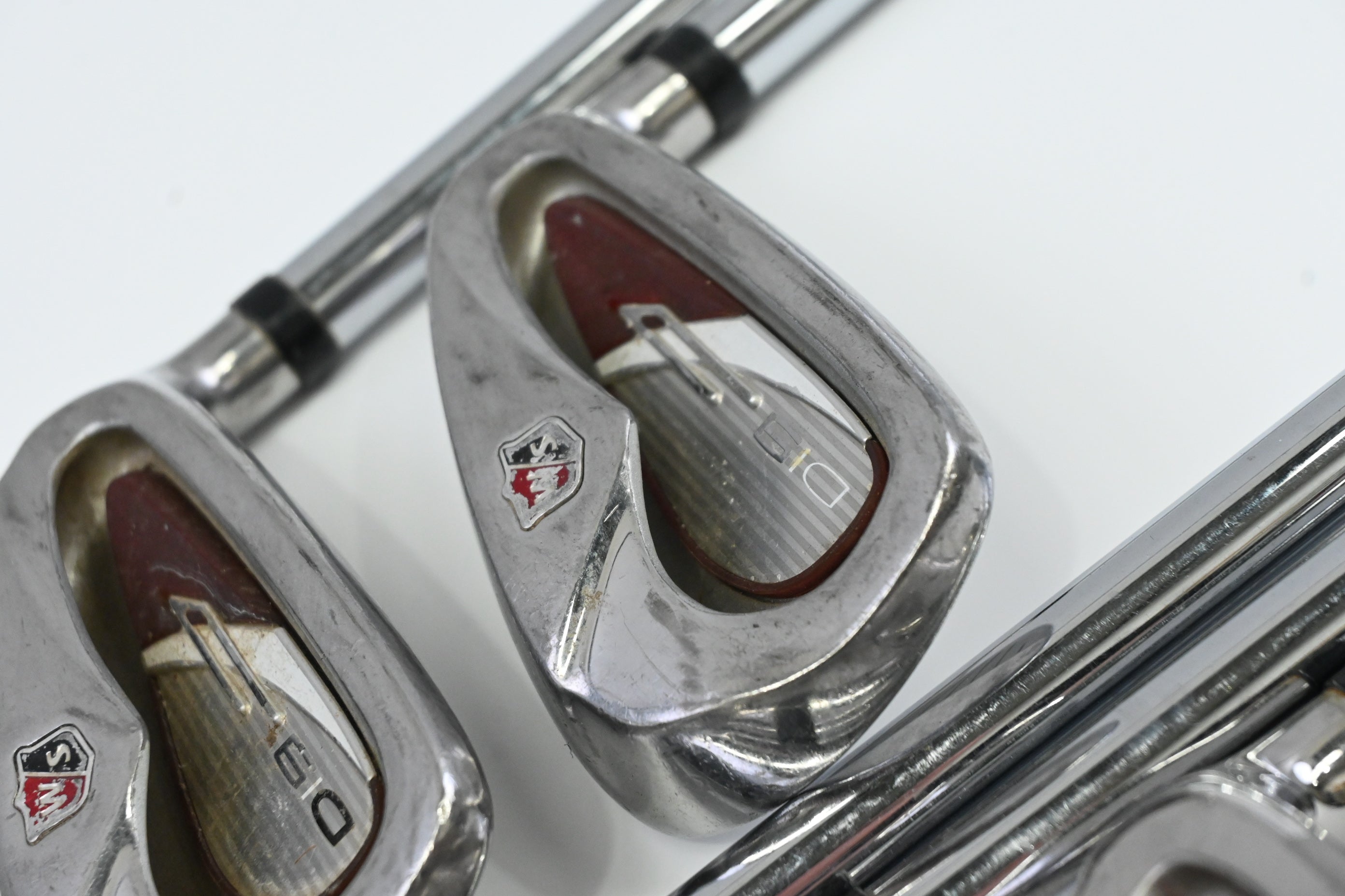 Wilson Di9 Irons / 7-PW+GW / Uniflex TX Superlight 99 Shafts