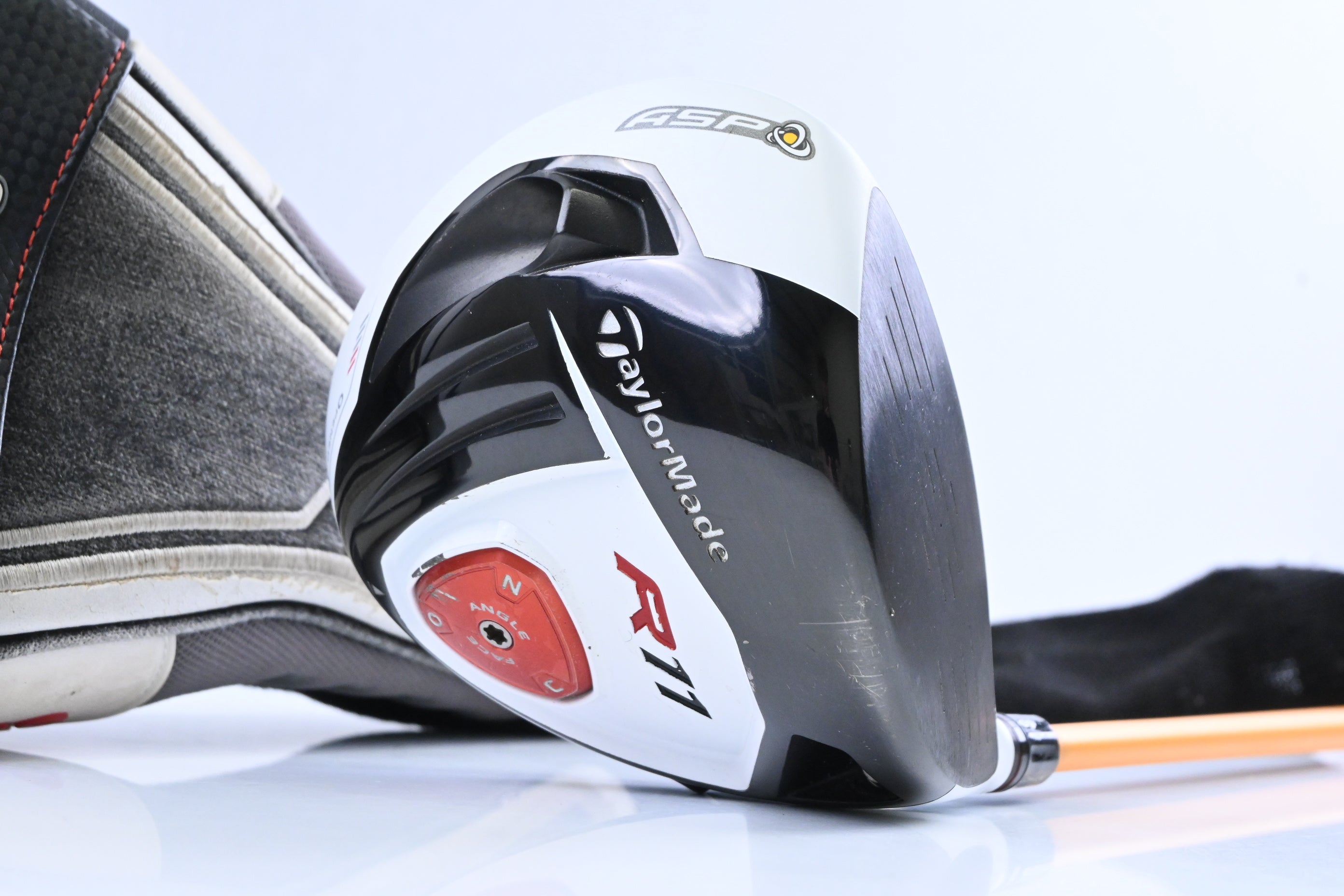 Taylormade R11 Driver / 10.5 Degree / Stiff Flex UST ProForce V2 96 Shaft