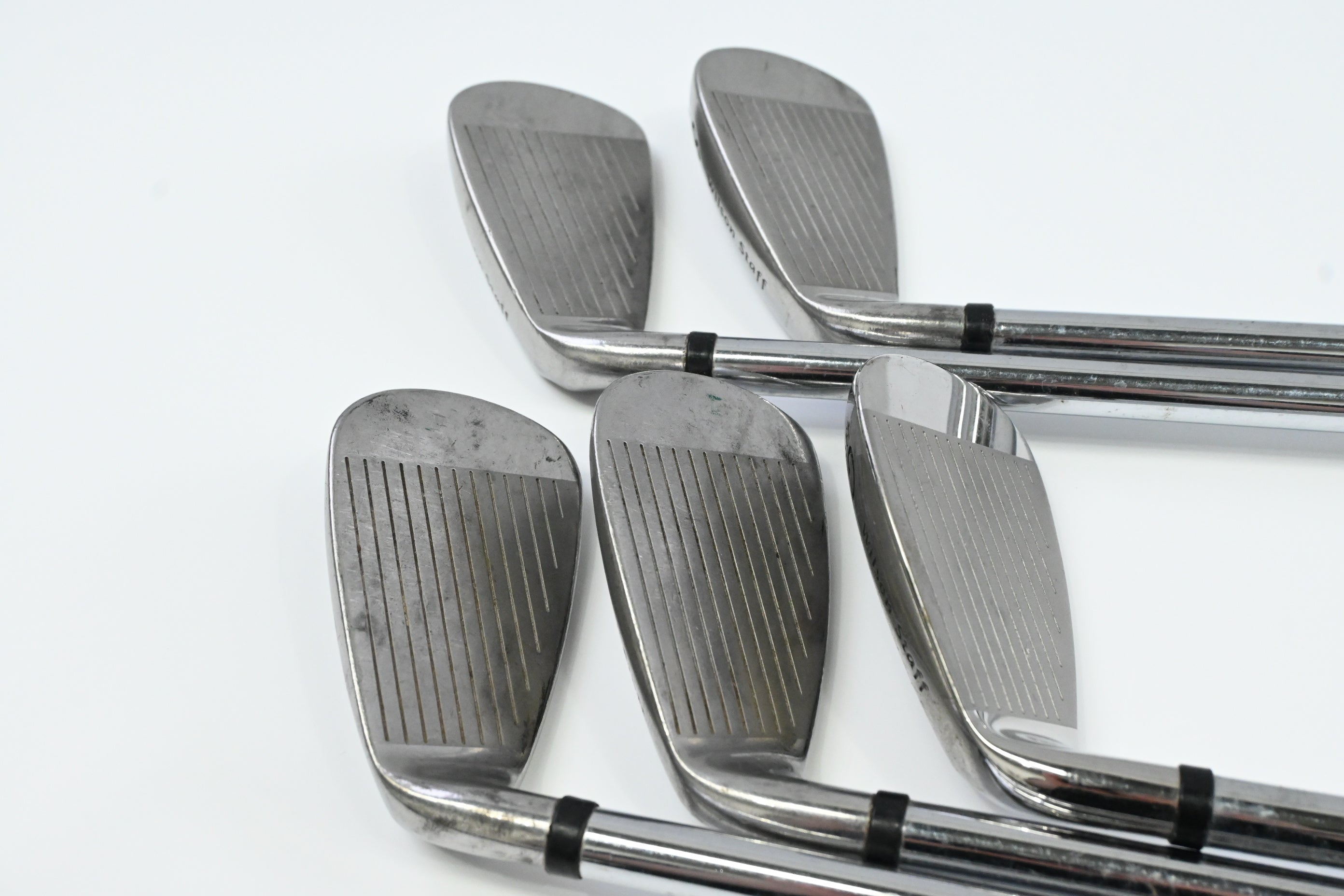 Wilson Di9 Irons / 7-PW+GW / Uniflex TX Superlight 99 Shafts