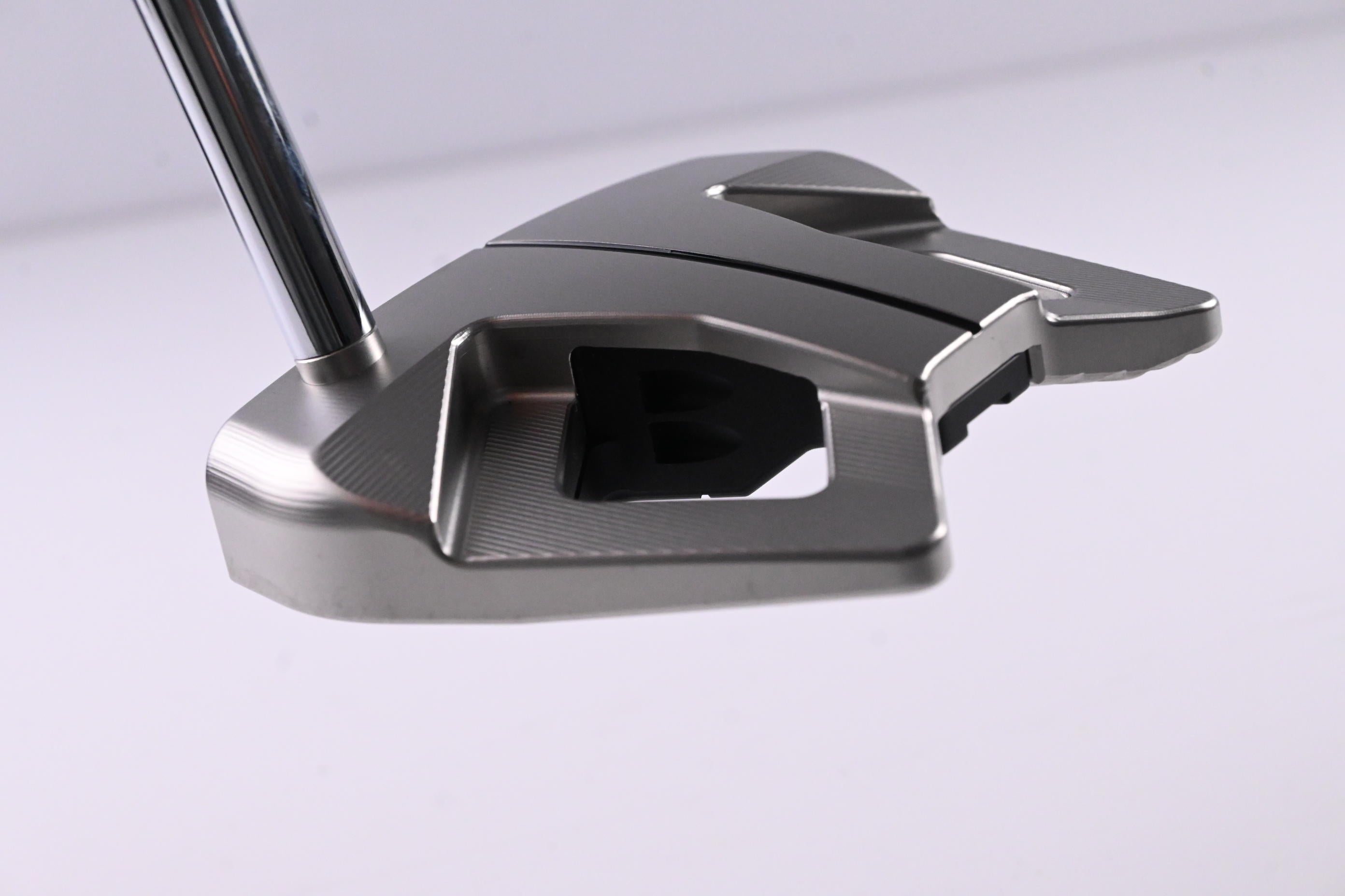 Scotty Cameron 2026 Phantom 9R Putter / 33 Inch