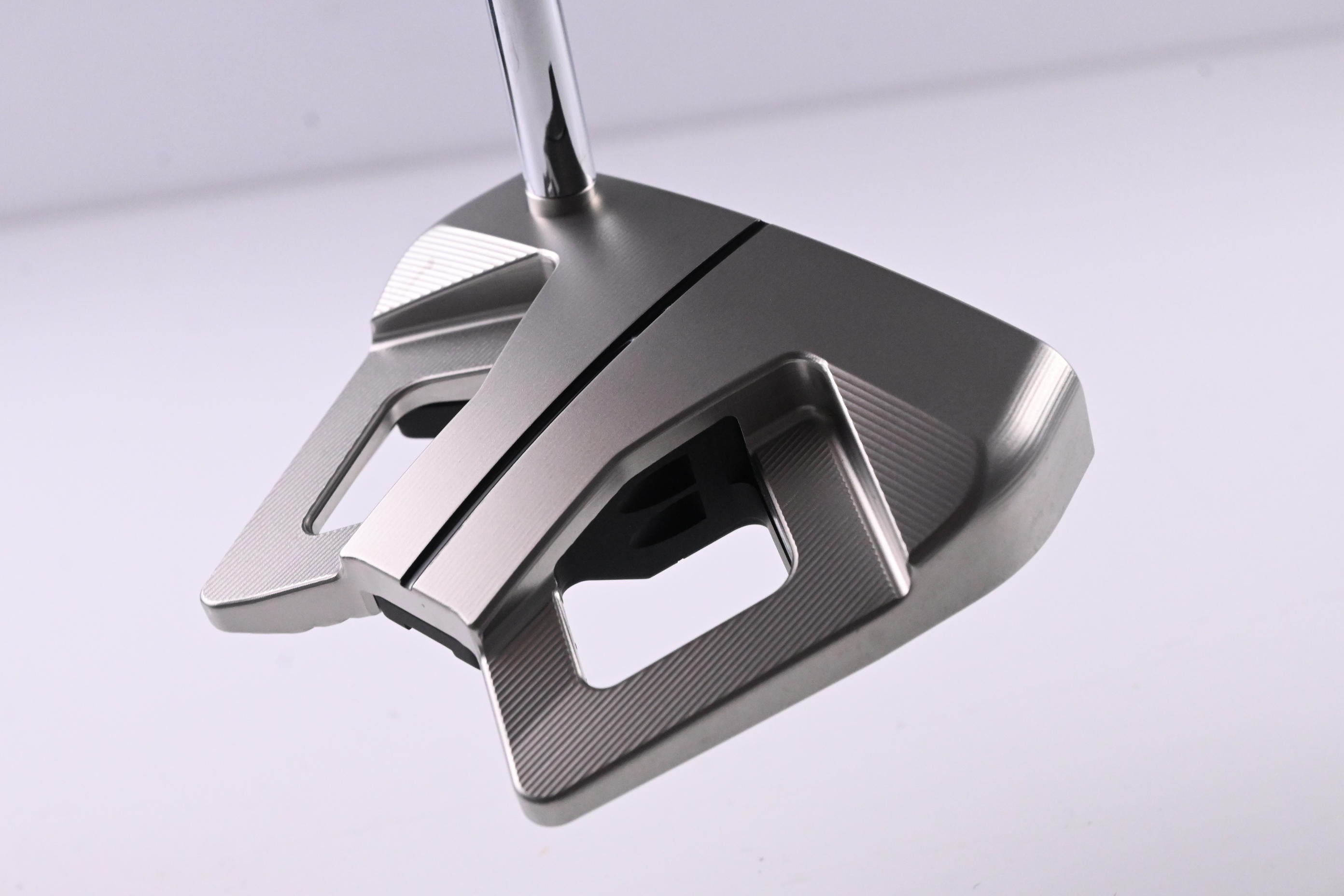 Scotty Cameron 2026 Phantom 9R Putter / 33 Inch
