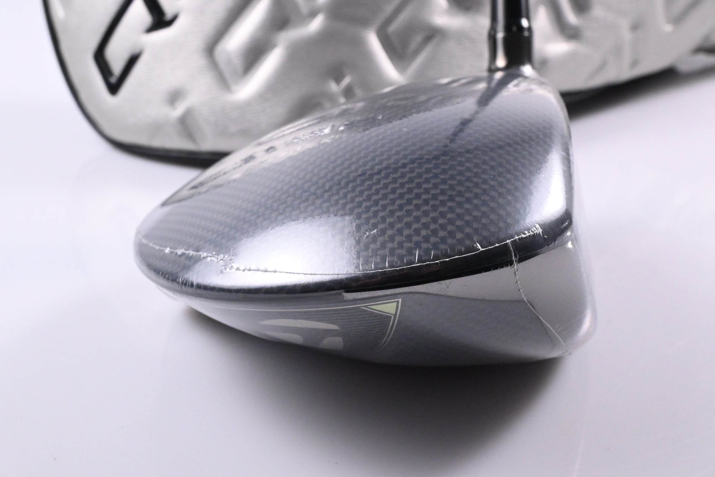 Taylormade Qi35 LS Driver / 9 Degree / Stiff Flex Kai'Li Dark Waves White 60