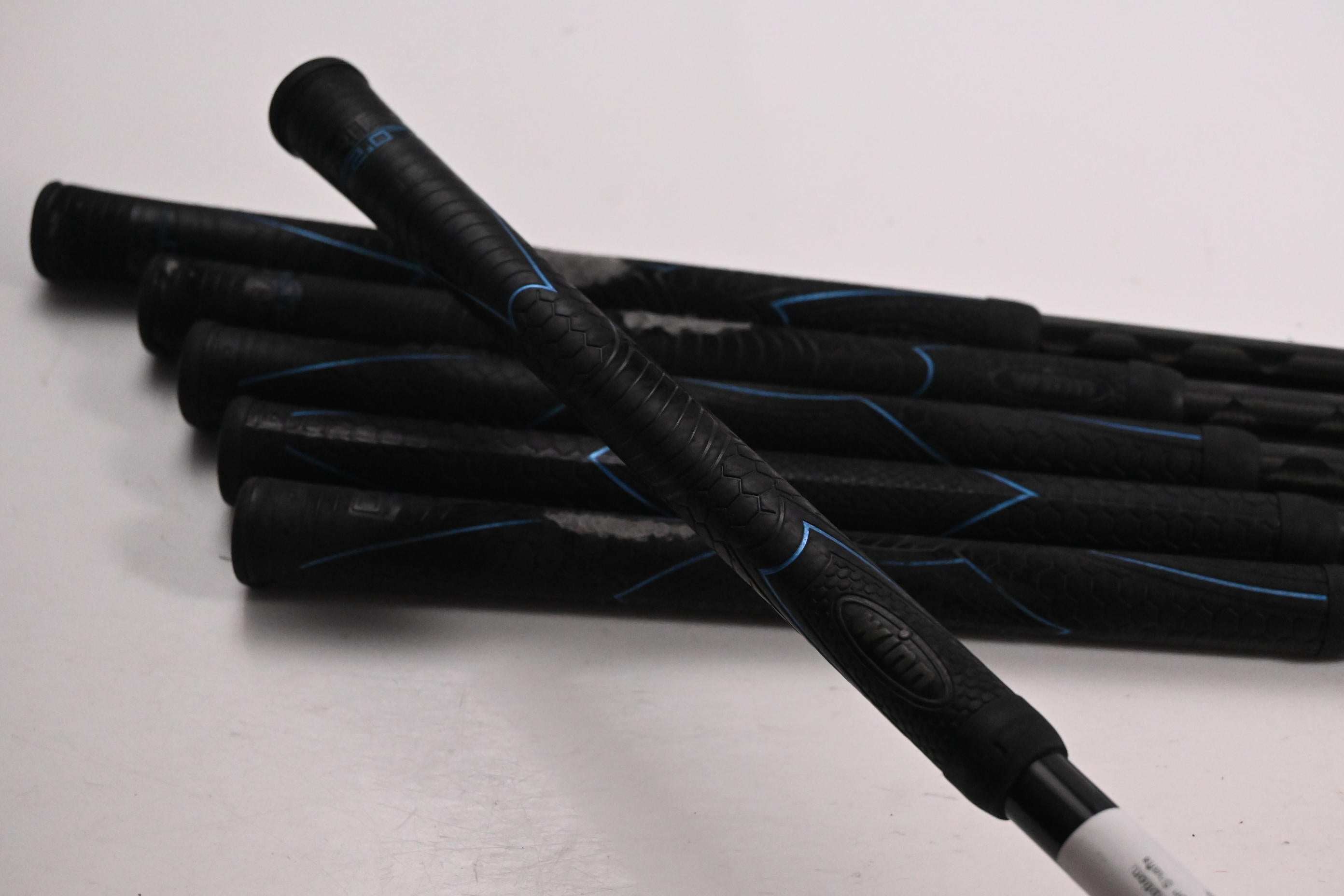 Accra iSeries 6 Iron Shafts / Stiff Flex / Set of 6 / .355" Tip