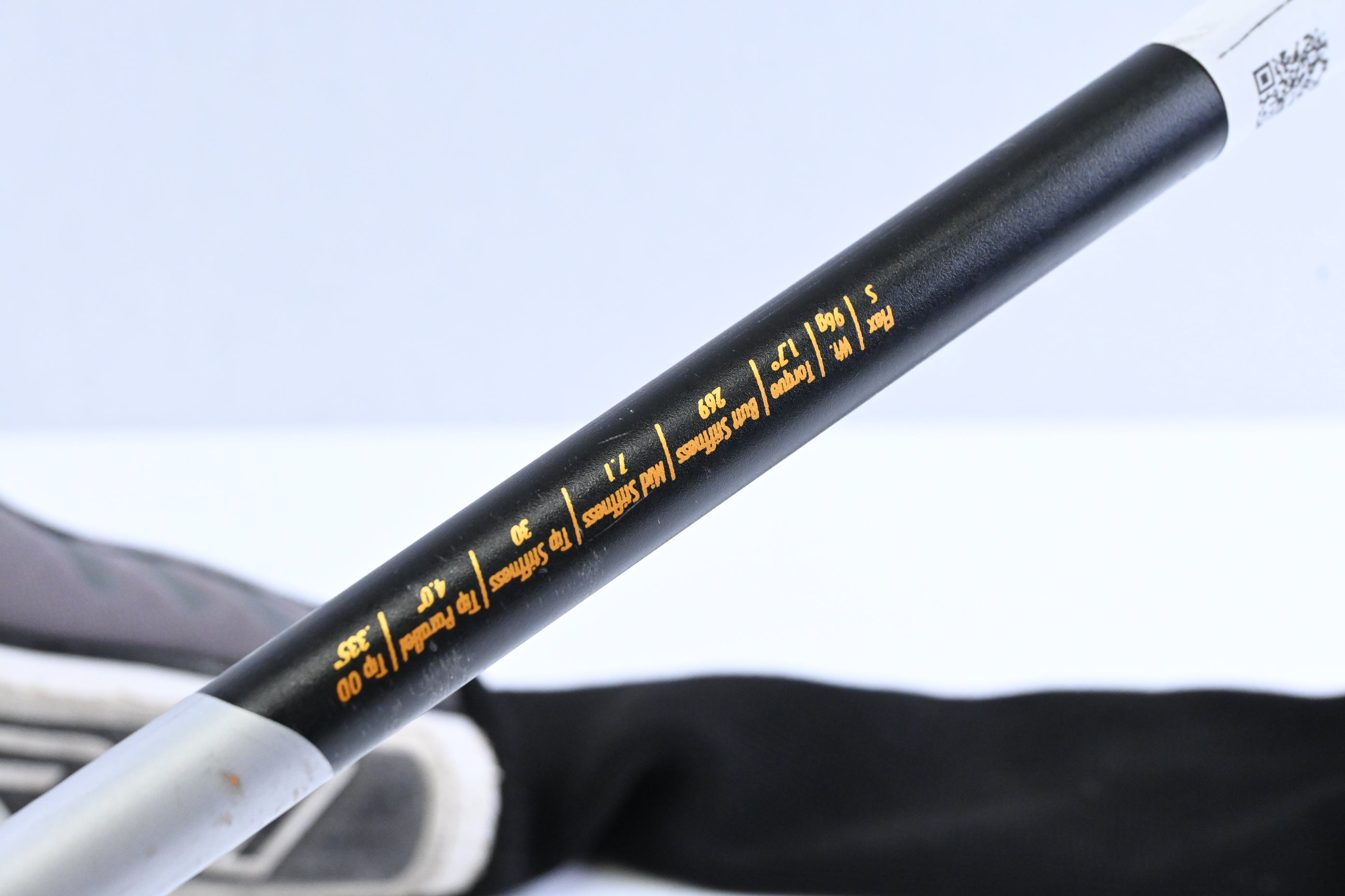 Taylormade R11 Driver / 10.5 Degree / Stiff Flex UST ProForce V2 96 Shaft