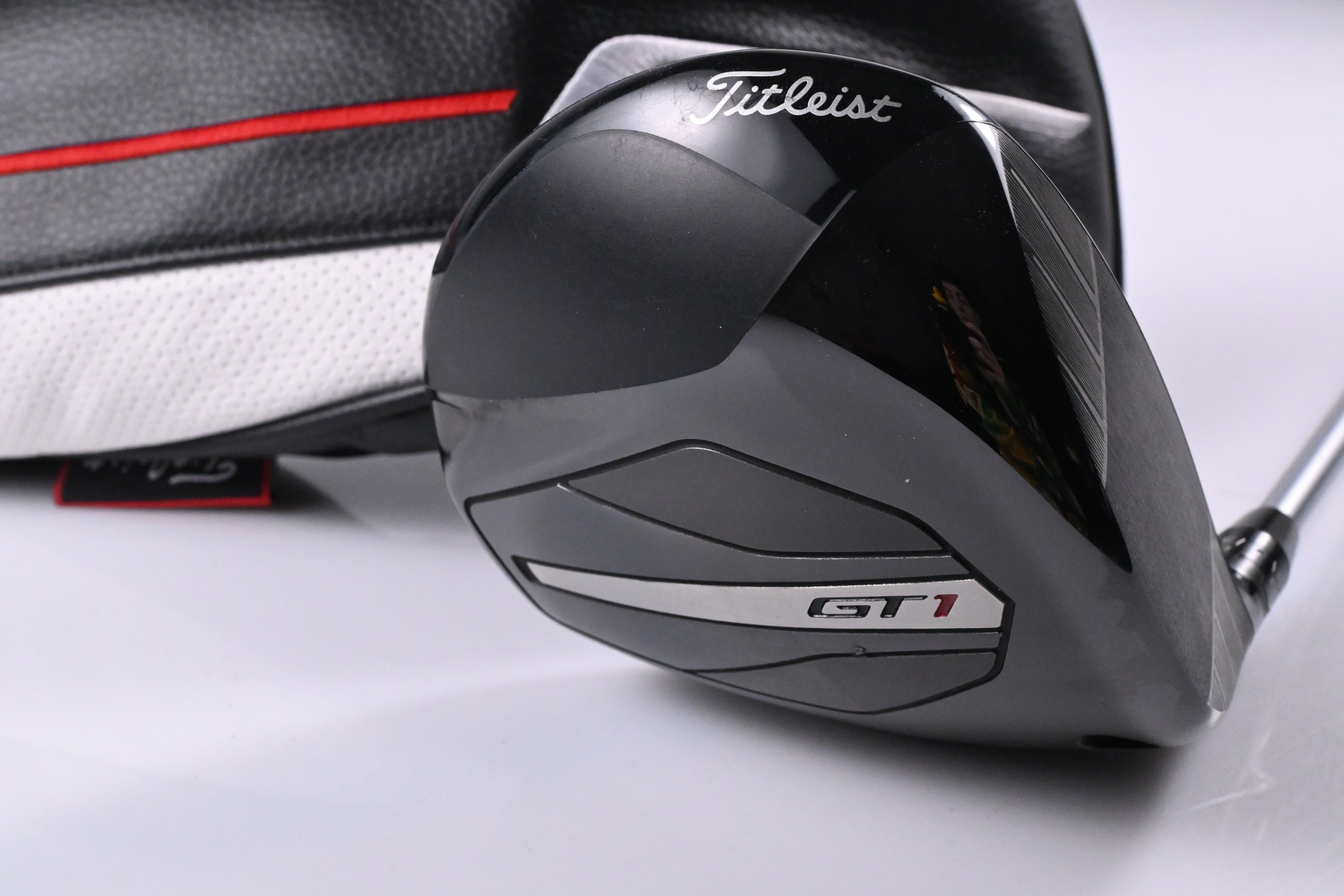 Titleist GT1 Driver / 10 Degree / Regular Flex Fujikura Air Speeder 40 Shaft