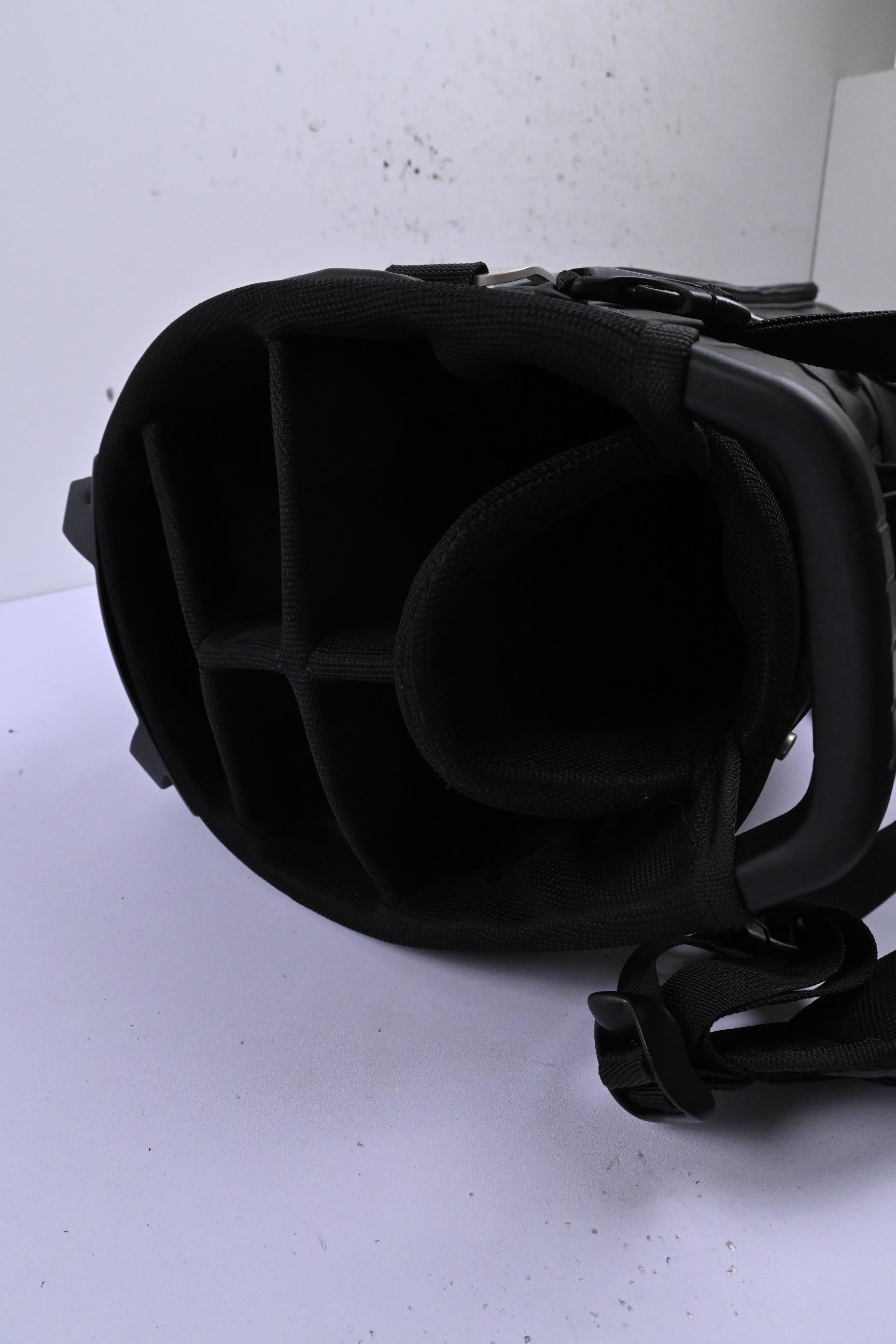 Mizuno Stand Bag / 6-Way Divider / Black