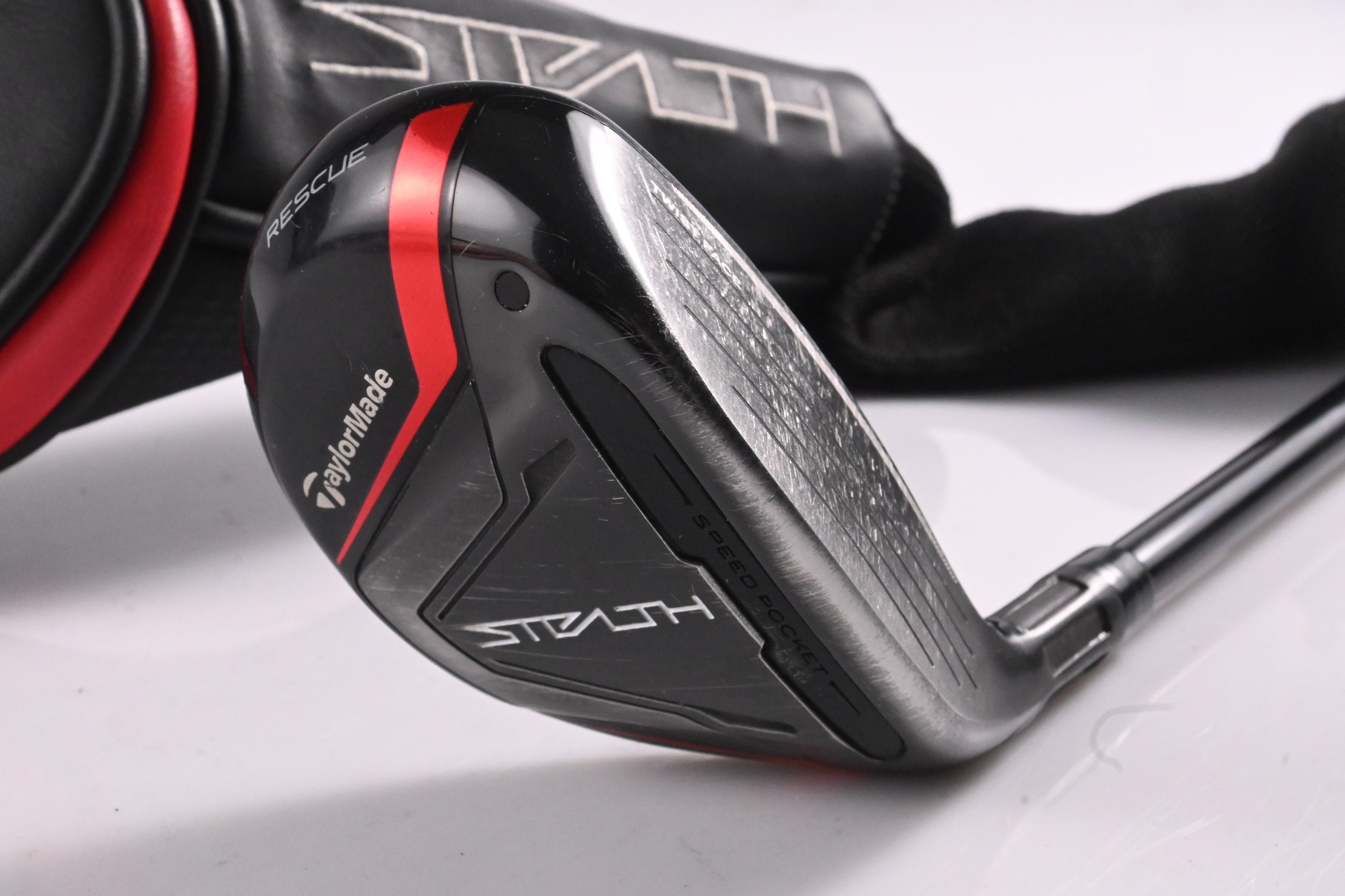 Taylormade Stealth #3 Hybrid / 19 Degree / Stiff Flex HZRDUS Smoke RDX Black 80