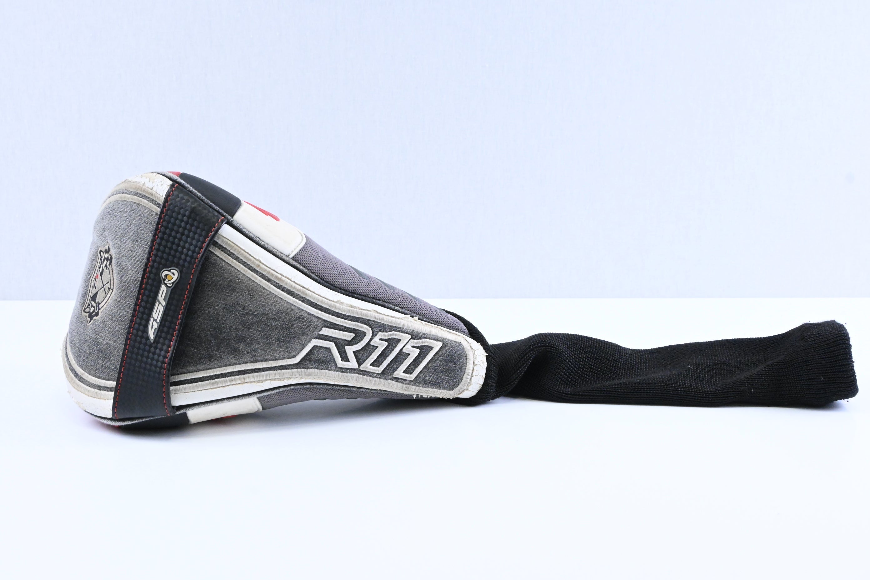 Taylormade R11 Driver / 10.5 Degree / Stiff Flex UST ProForce V2 96 Shaft
