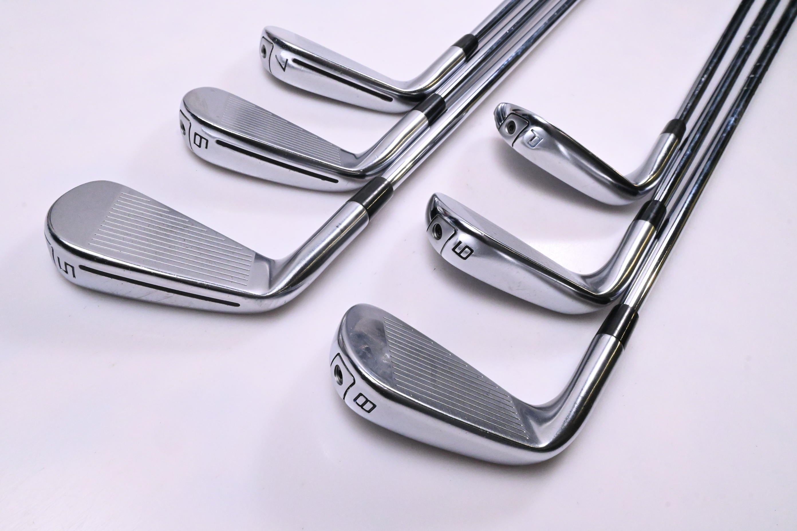 Taylormade P790 2019 Irons / 5-PW / Regular Flex Dynamic Gold 105 R300 Shafts