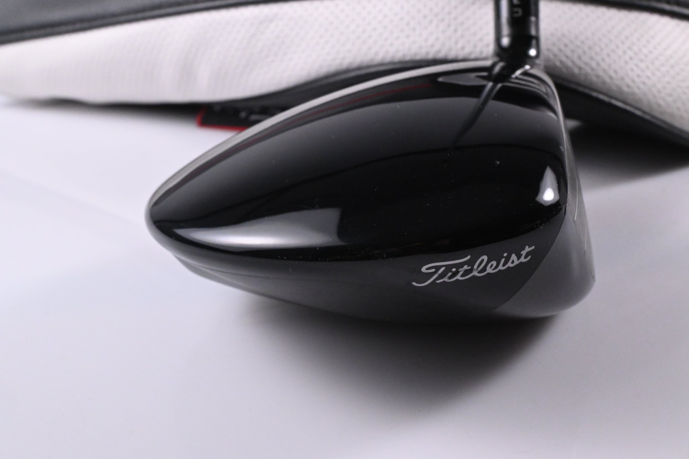 Titleist GT1 Driver / 10 Degree / Regular Flex Fujikura Air Speeder 40 Shaft