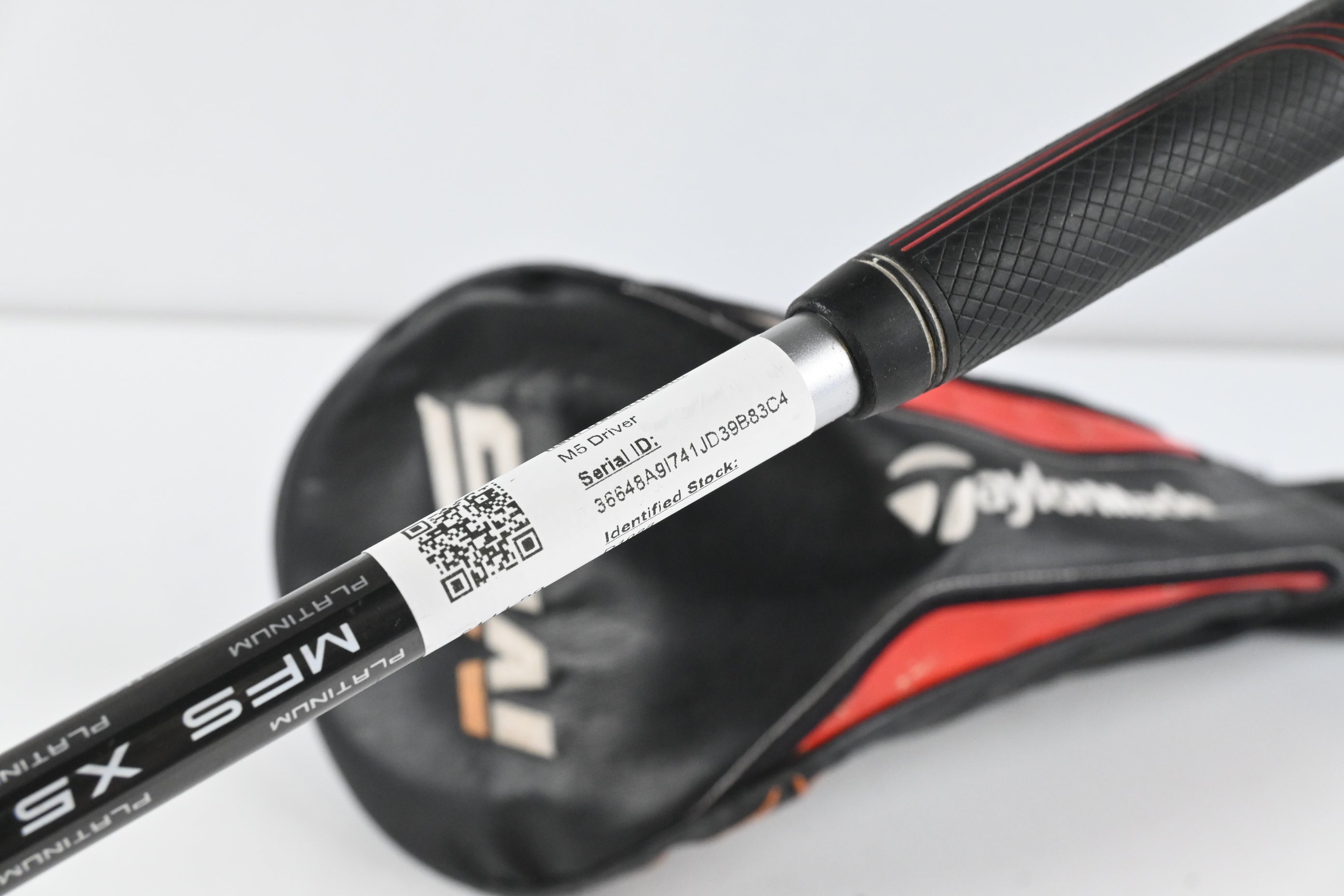 Taylormade M5 Driver / 9 Degree / Regular Flex Matrix White Tie MFS X5 55