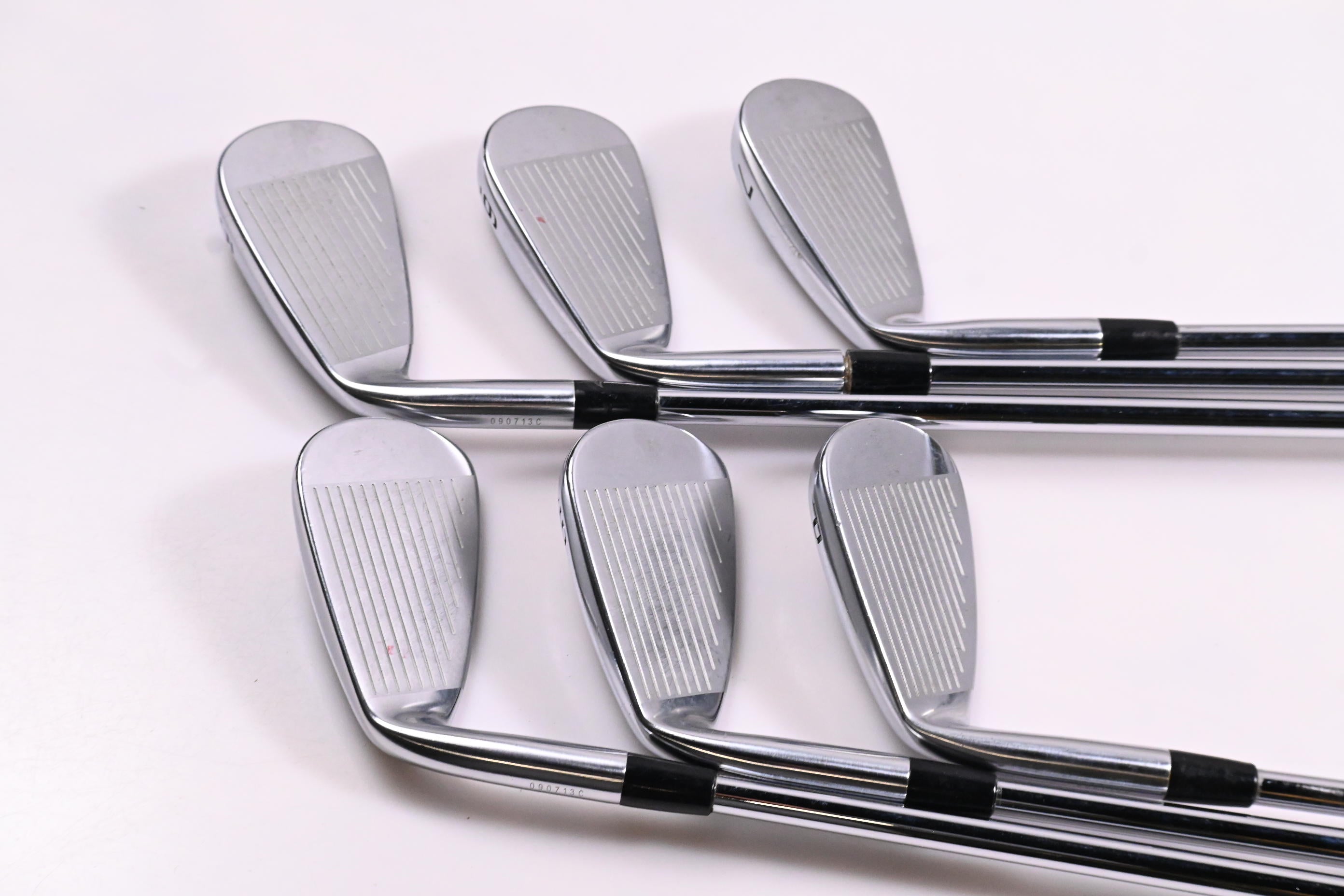 Mizuno JPX 825 Irons / 5-PW / Regular Flex Dynalite Gold XP R300 Shafts