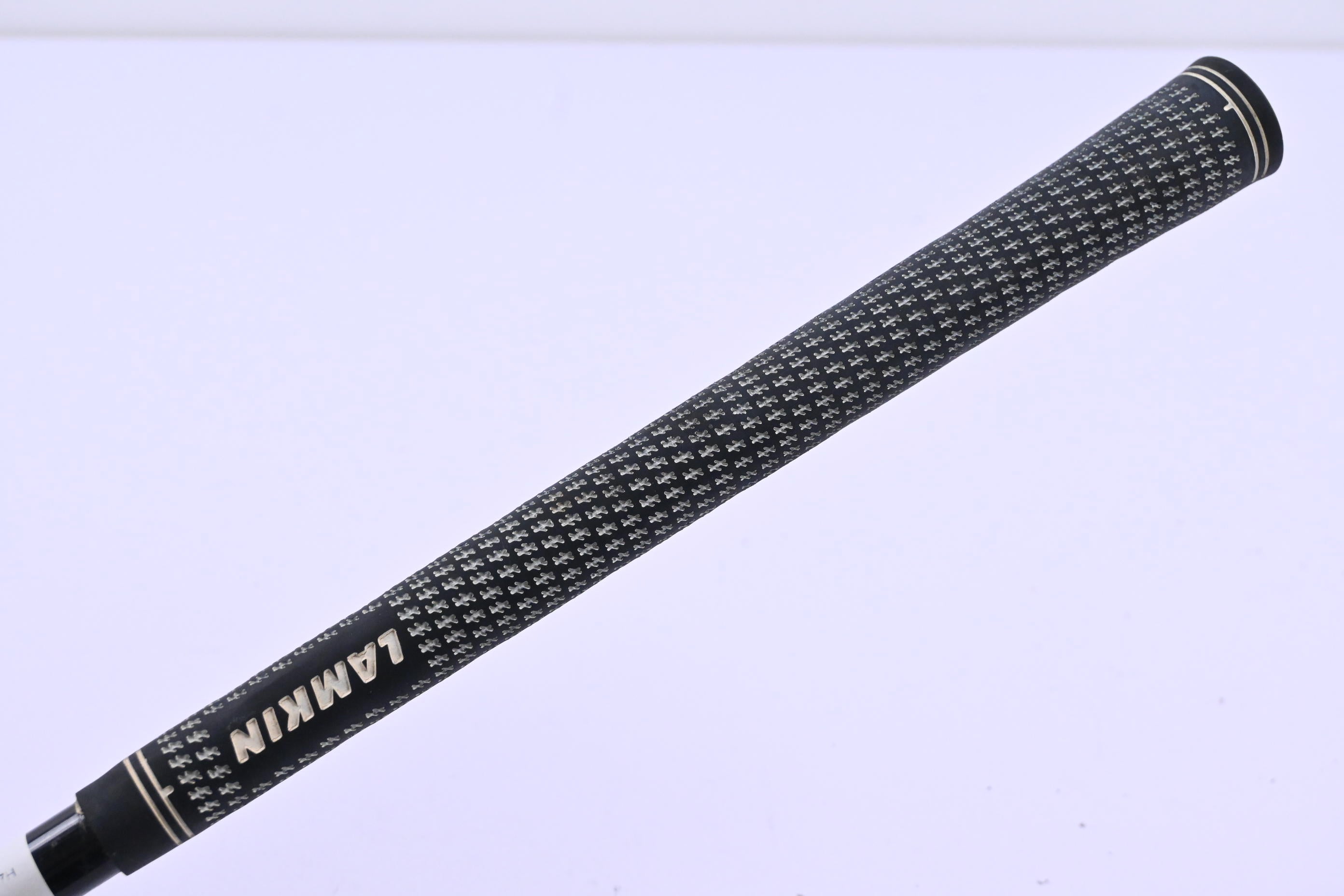 Titleist 913 D2 Driver / 10.5 Degree / Regular Flex Bassara M 55 Shaft