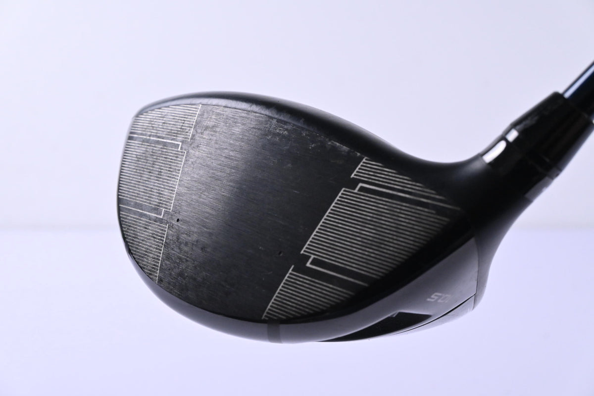 Wilson Dynapower Carbon 2023 Driver / 10.5 Degree / Stiff Flex Ventus TR Blue 5